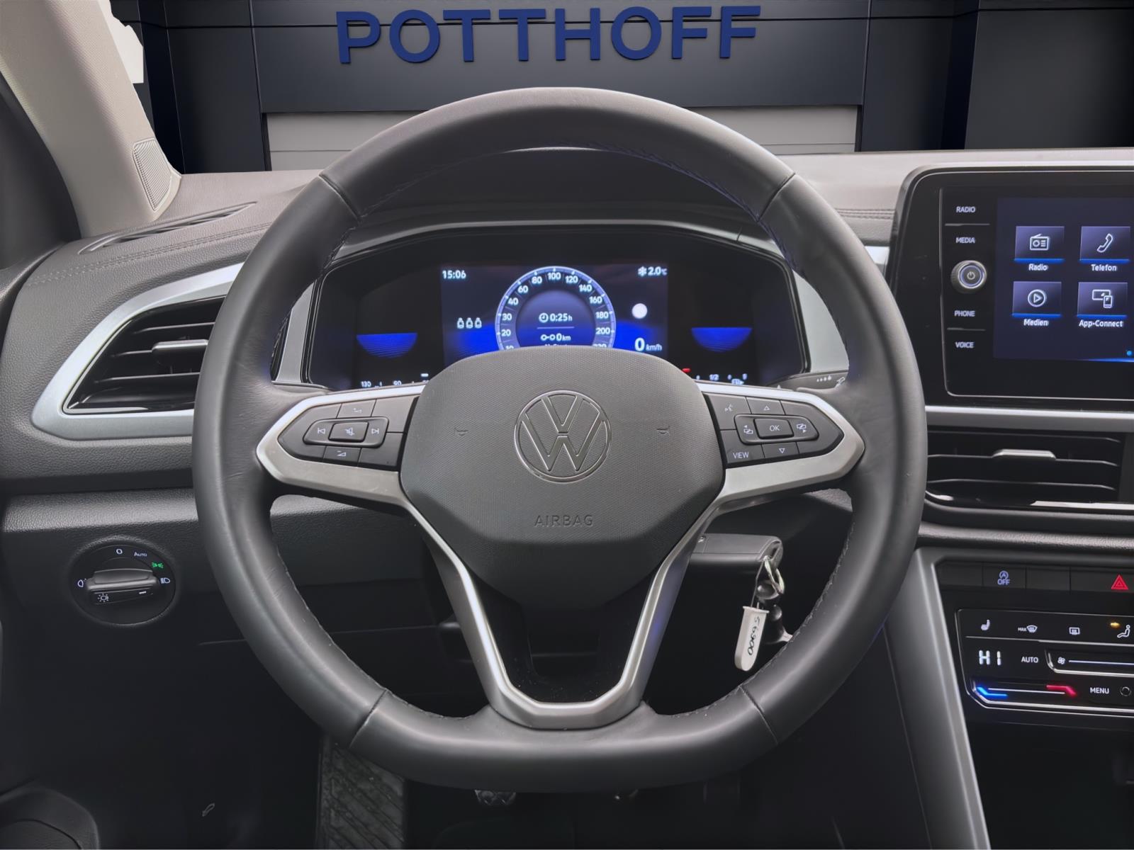 Volkswagen T-Roc 1.0 TSI LIFE NAVI PDC LED SITZHZG