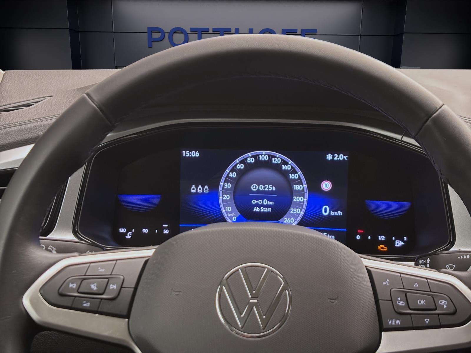 Volkswagen T-Roc 1.0 TSI LIFE NAVI PDC LED SITZHZG