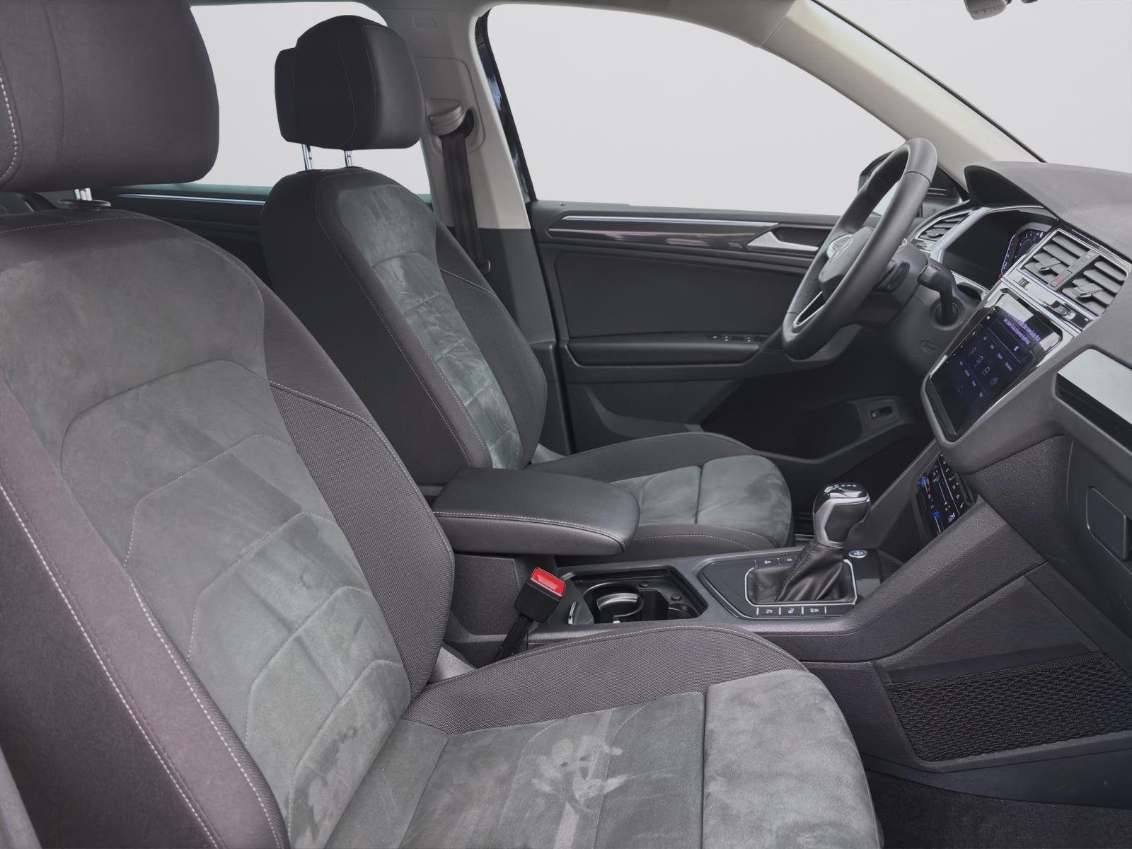 Volkswagen Tiguan 1.5 TSI DSG ELEGANCE STANDHZG ACC DCC NAVI