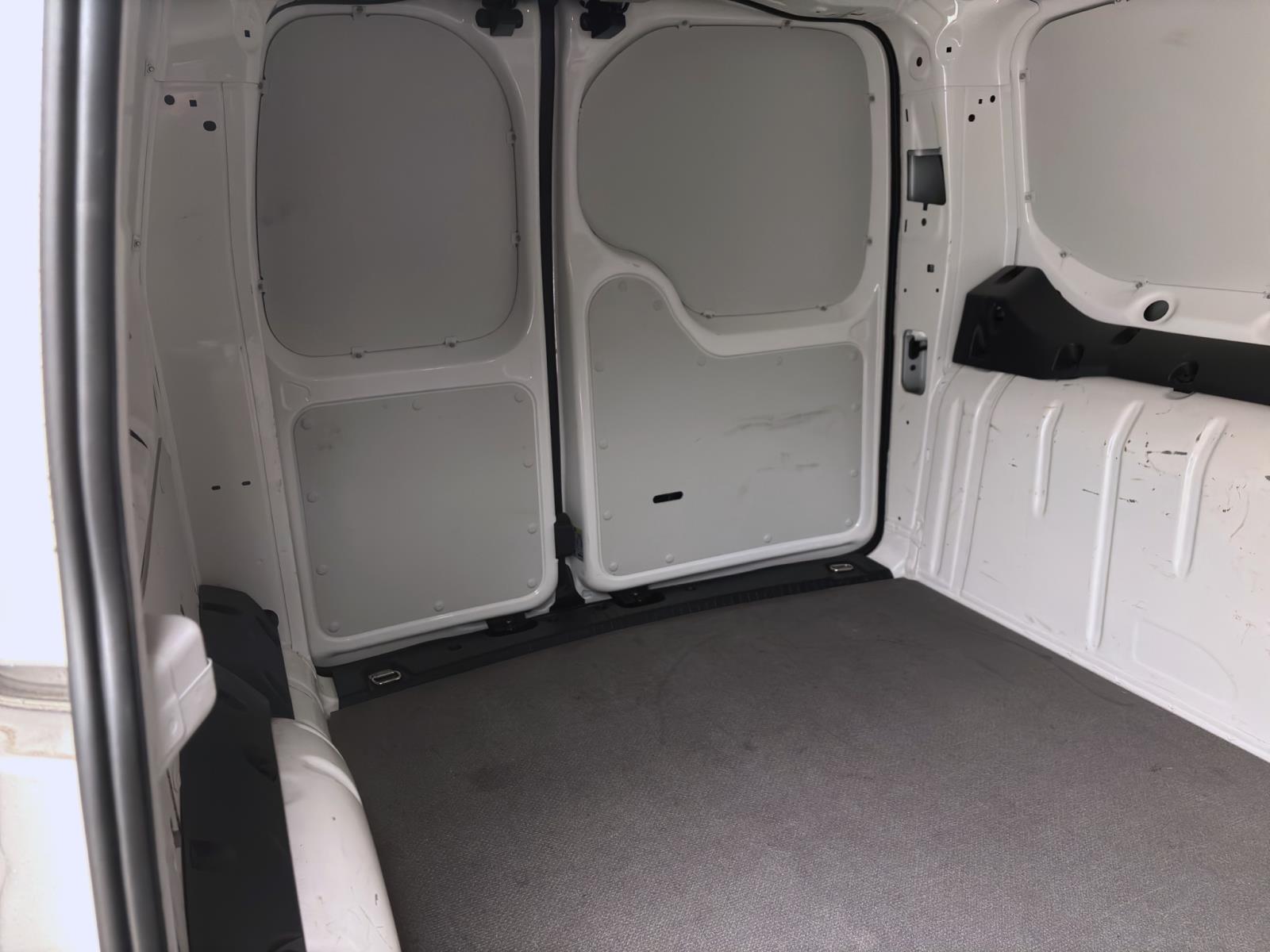 Volkswagen Caddy Maxi Cargo 2.0 TDI KASTEN NAVI KLIMA PDC SITZHZG