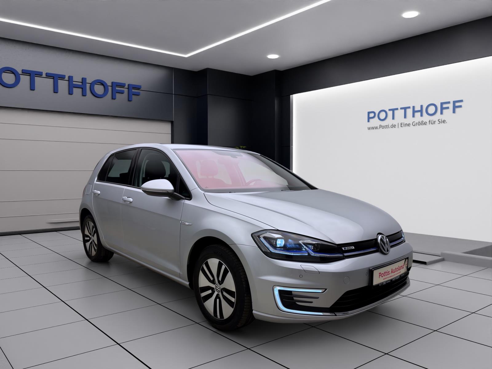 Volkswagen Golf e ACC LED NAVI SITZHZG LM16