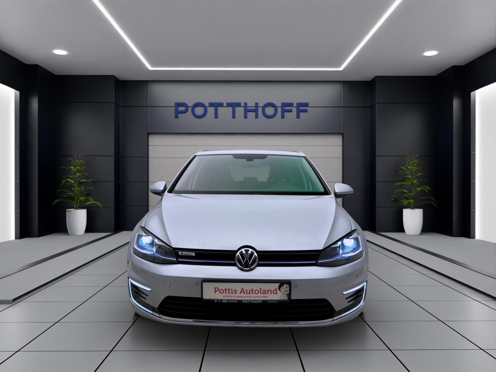 Volkswagen Golf e ACC LED NAVI SITZHZG LM16