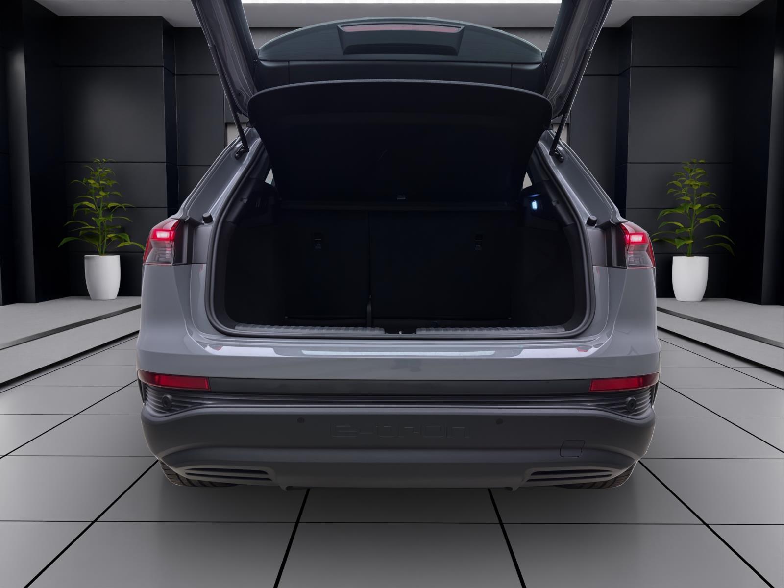Audi Q4 e-tron 35 PANO LM19 SOUND VIRTUAL NAVI+ KAMERA