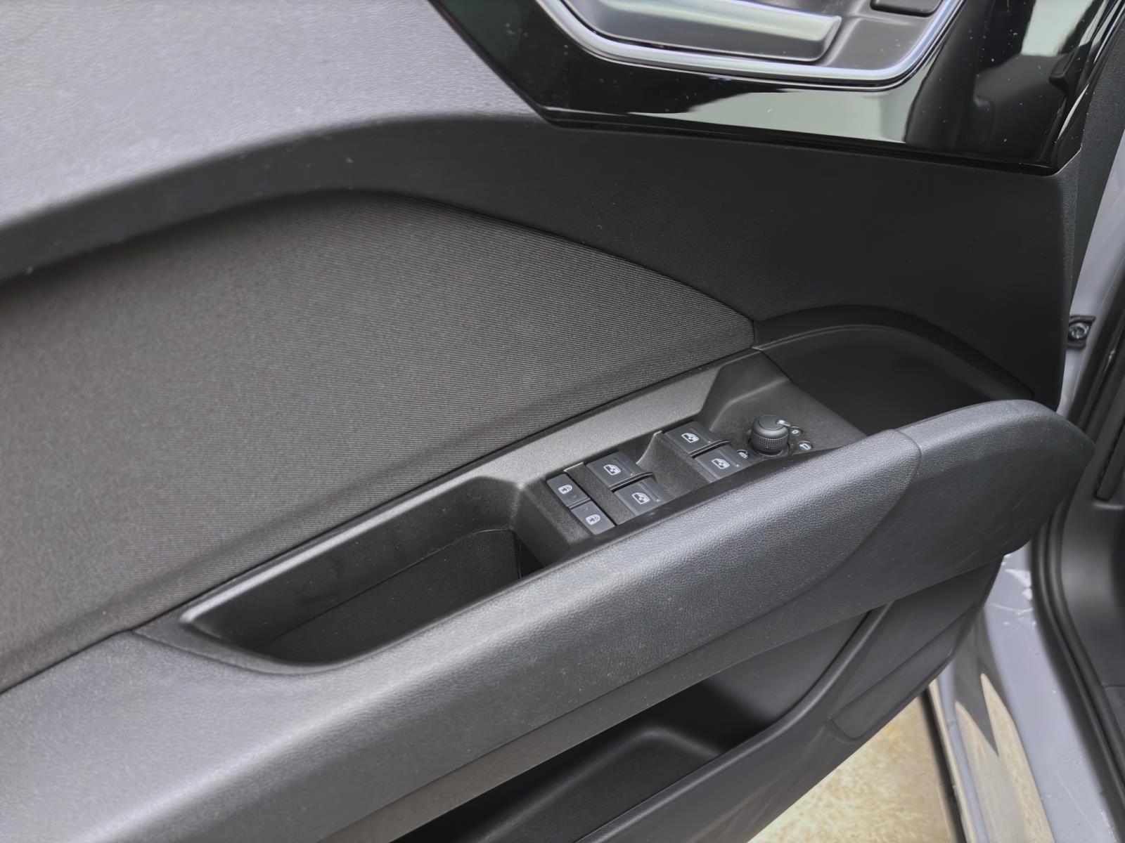 Audi Q4 e-tron 35 PANO LM19 SOUND VIRTUAL NAVI+ KAMERA