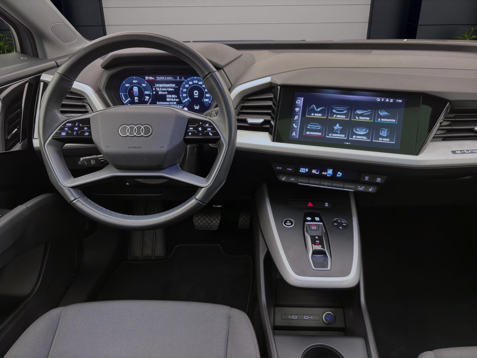 Audi Q4 e-tron 35 PANO LM19 SOUND VIRTUAL NAVI+ KAMERA