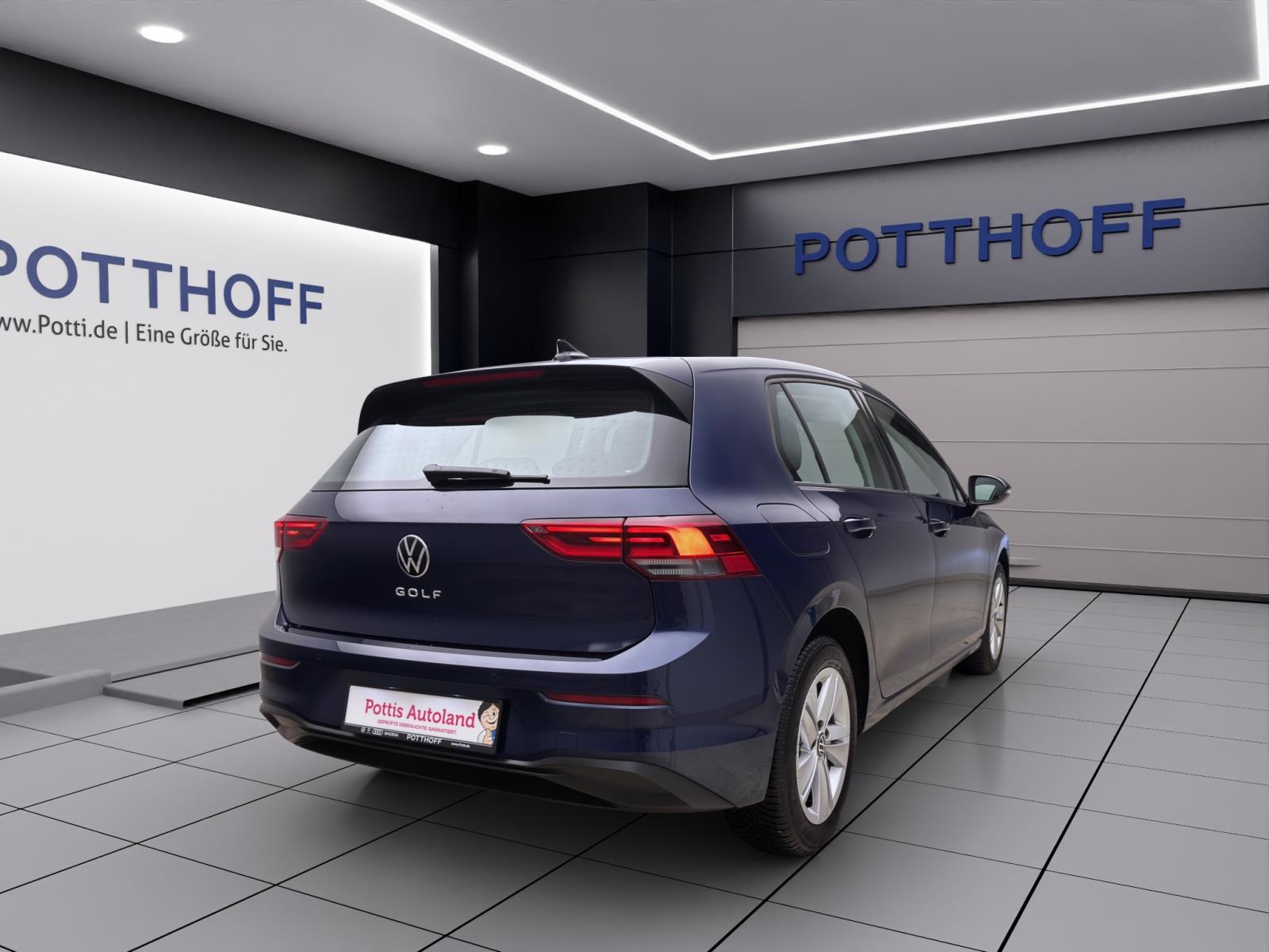 Volkswagen Golf 1.5 TSI LIFE PDC LED NAVI SITZHZG