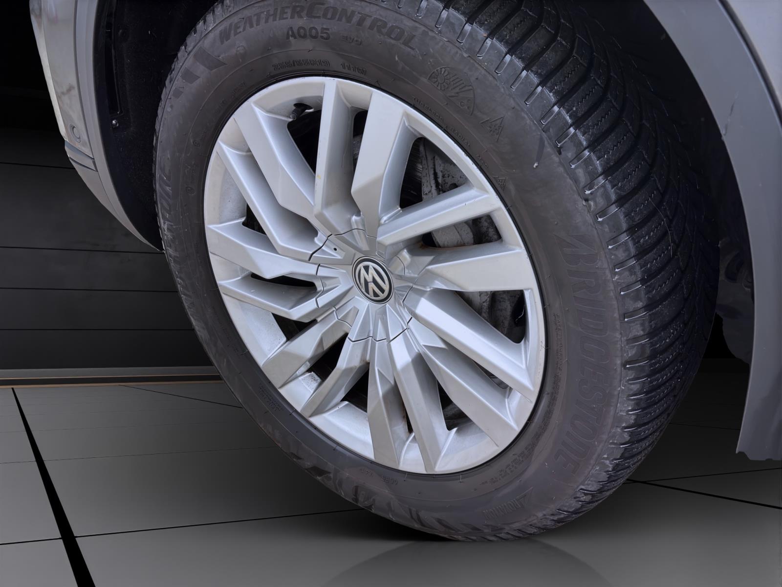 Volkswagen Touareg 3.0 TDI Tiptronic 4M STANDHZG AHK NAVI KAMERA