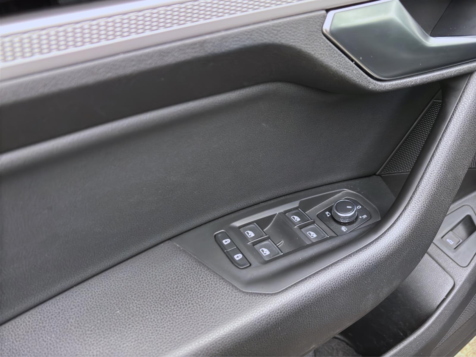 Volkswagen Touareg 3.0 TDI Tiptronic 4M STANDHZG AHK NAVI KAMERA