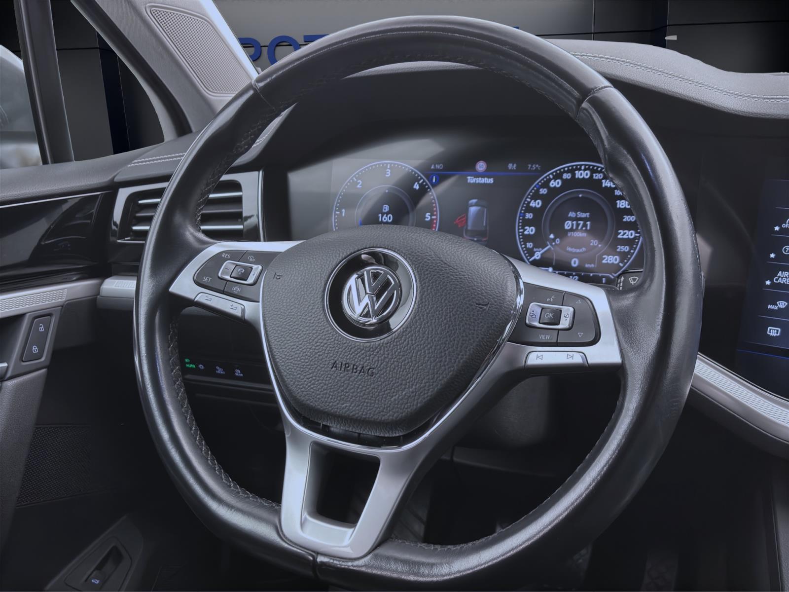 Volkswagen Touareg 3.0 TDI Tiptronic 4M STANDHZG AHK NAVI KAMERA