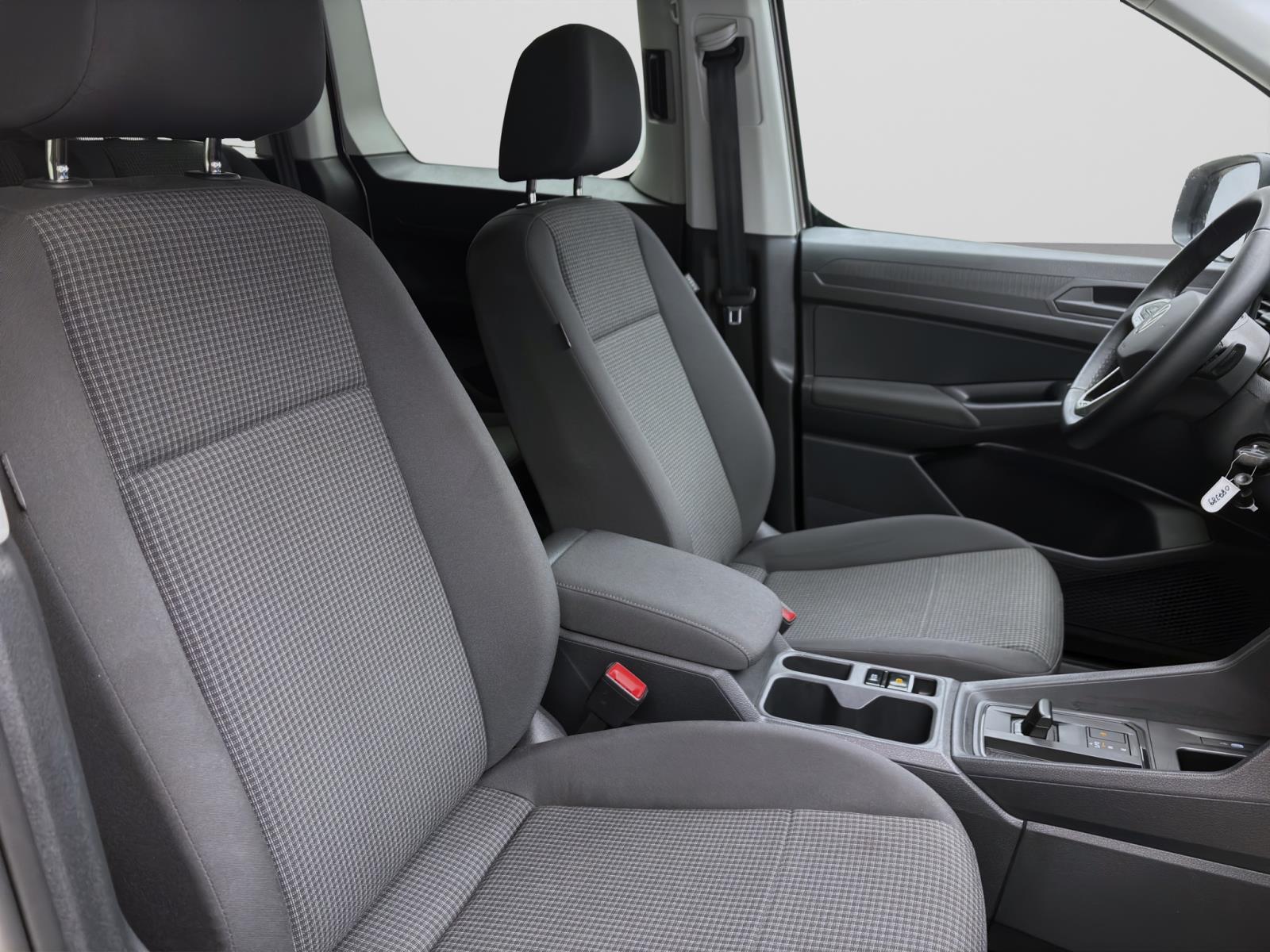 Volkswagen Caddy 1.5 TSI DSG 5-SITZER KLIMA PDC SCHIEBETÜREN
