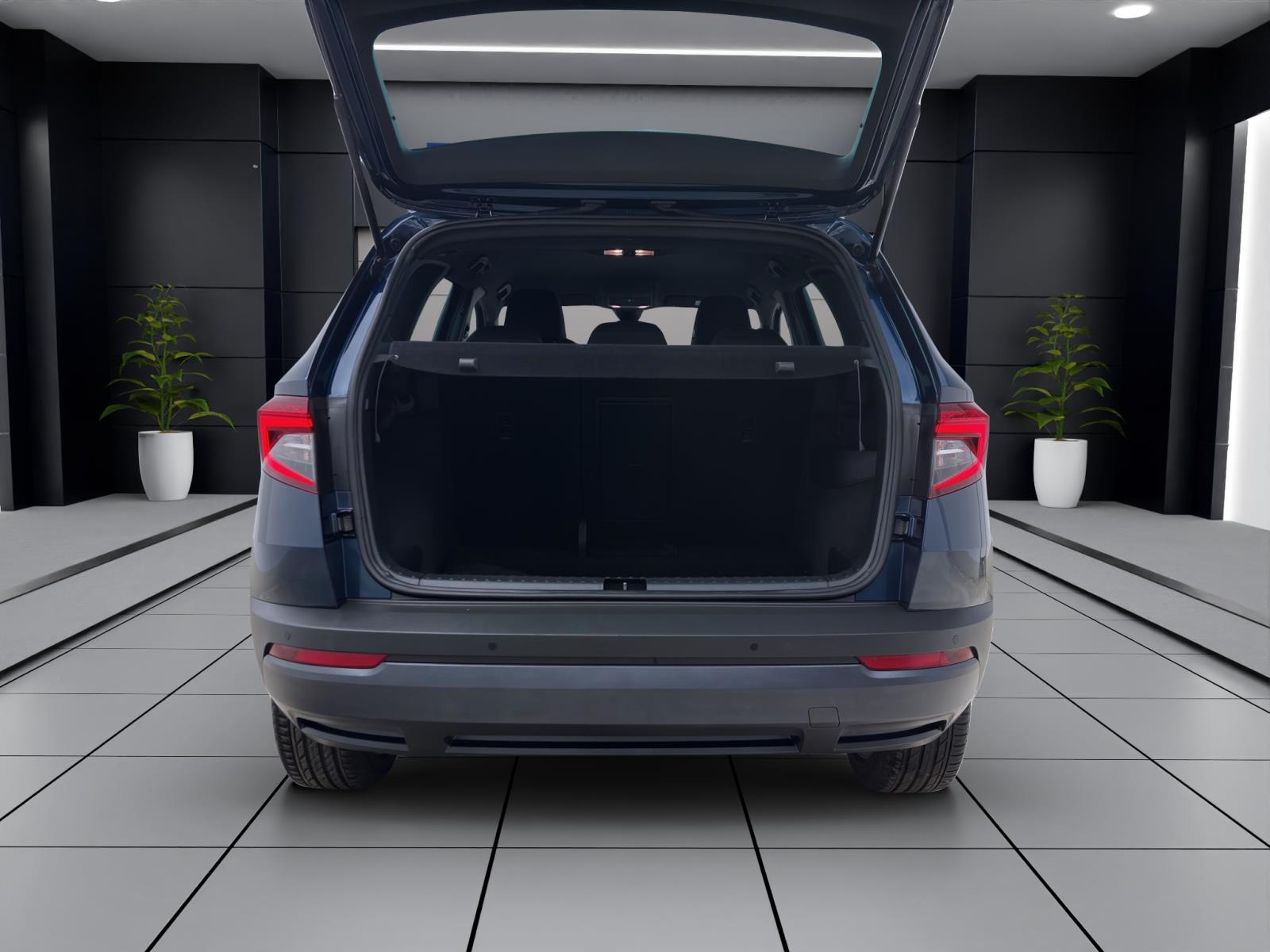 Skoda Karoq 1.5 TSI Style AHK ACC PDC Navi Sitzhzg TravelAssist