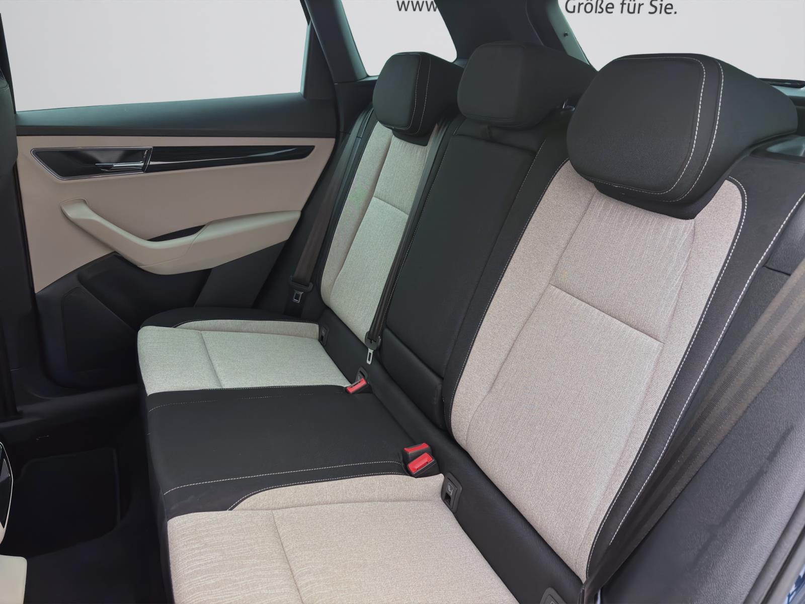 Skoda Karoq 1.5 TSI Style AHK ACC PDC Navi Sitzhzg TravelAssist