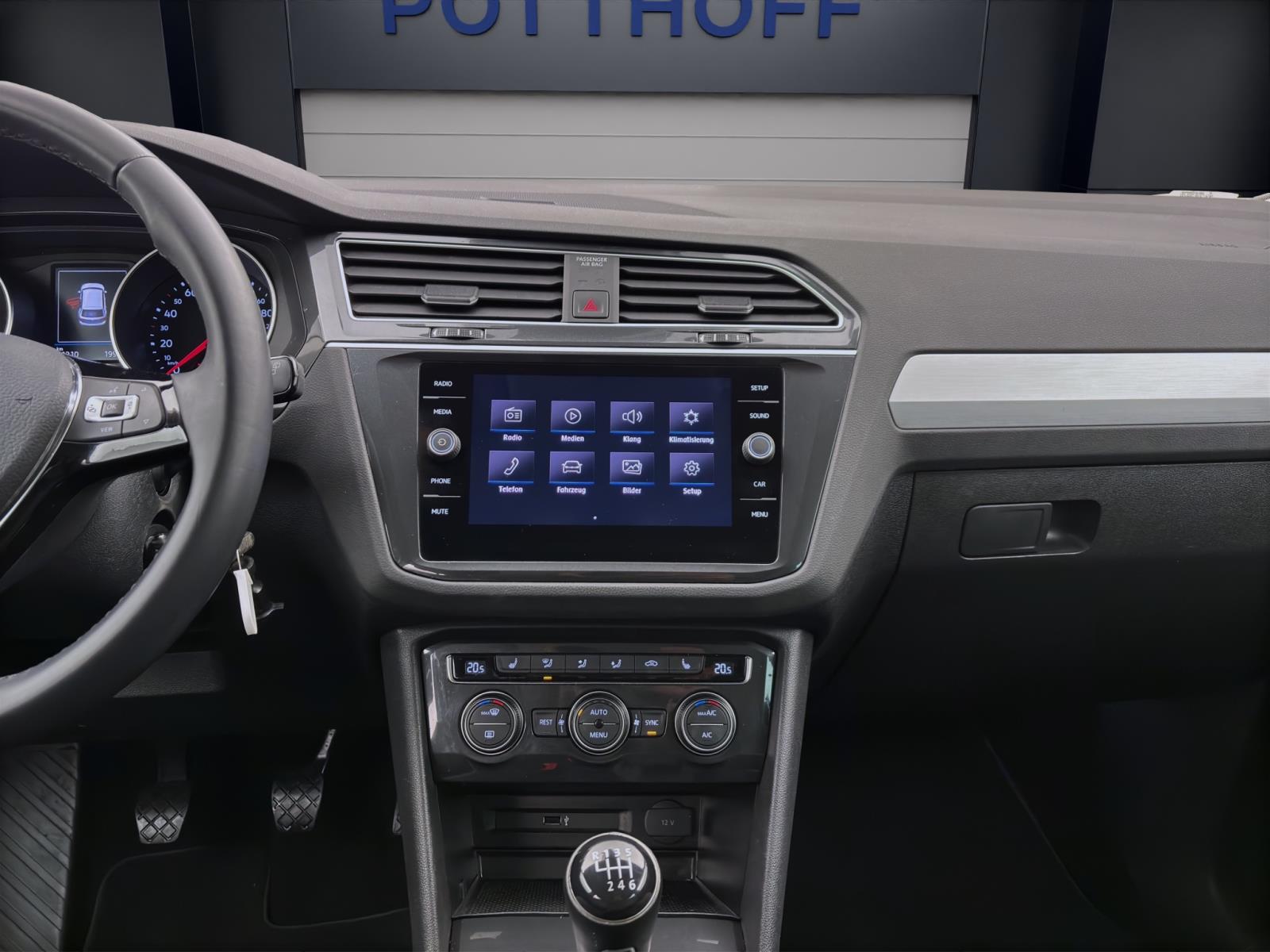 Volkswagen Tiguan 1.5 TSI COMFORTLINE PDC LED SITZHZG