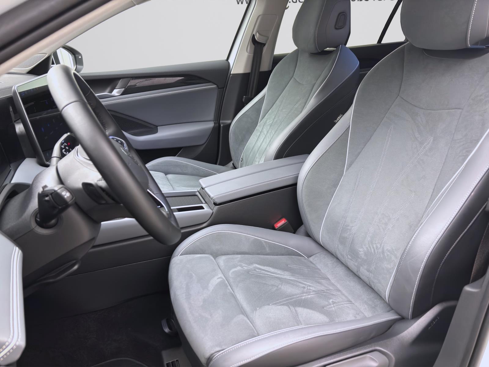 Volkswagen Passat Variant 1.5 eTSI DSG BUSINESS AHK NAVI ACC KAMERA