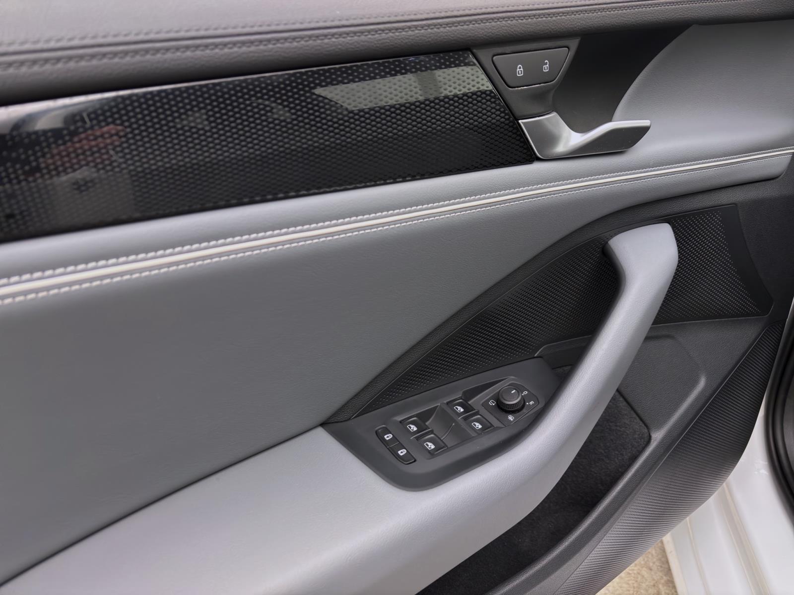 Volkswagen Passat Variant 1.5 eTSI DSG BUSINESS AHK NAVI ACC KAMERA