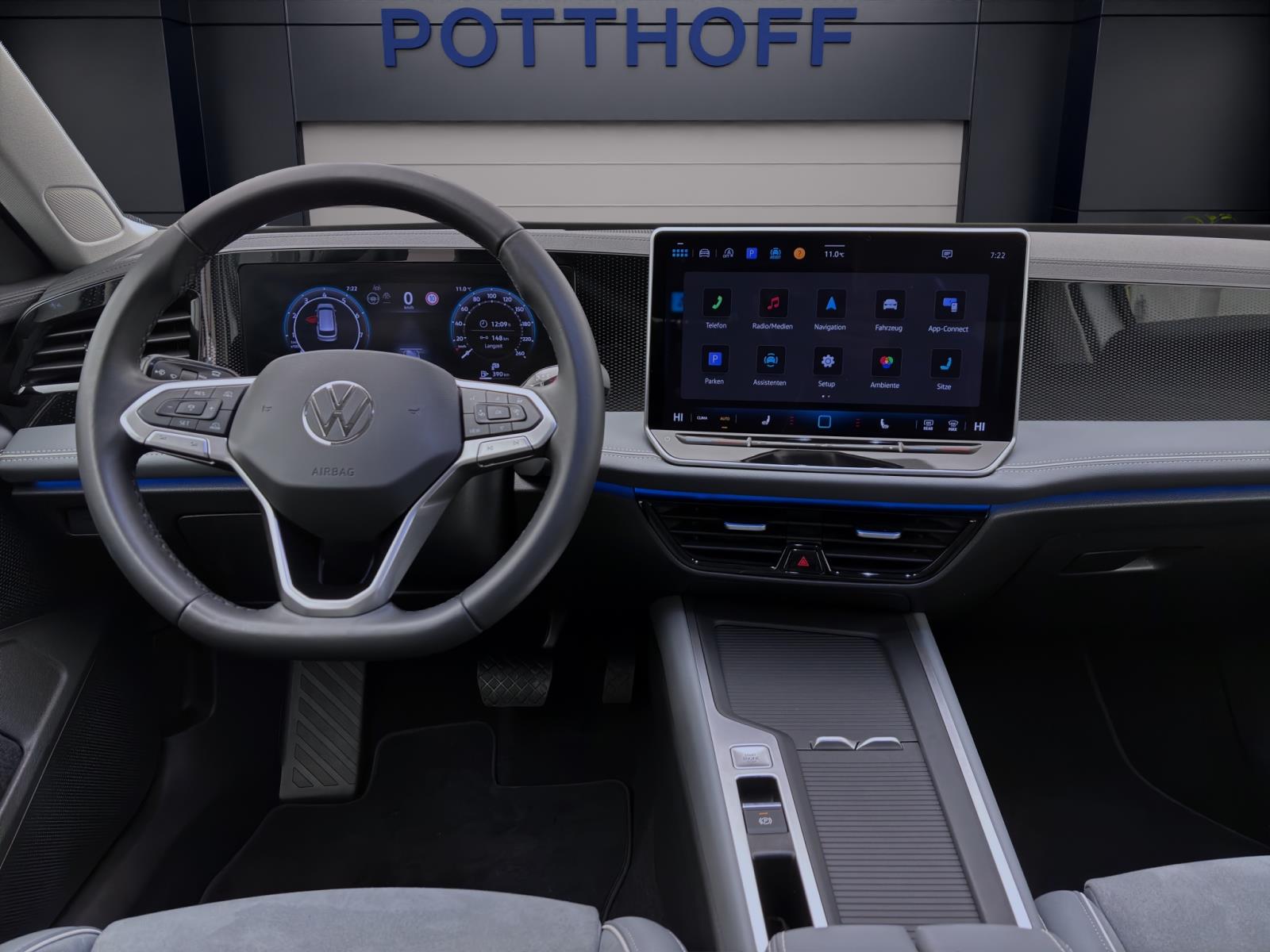 Volkswagen Passat Variant 1.5 eTSI DSG BUSINESS AHK NAVI ACC KAMERA