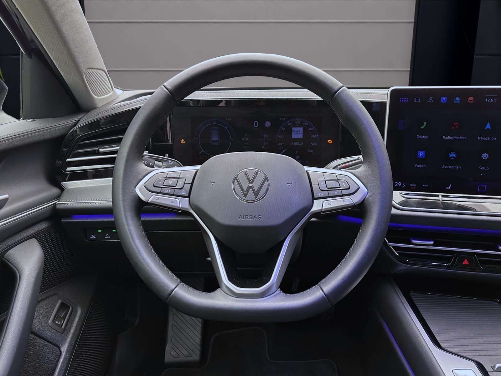 Volkswagen Passat Variant 2.0 TDI DSG ELEGANCE AHK NAVI ACC IQ.LIGHT