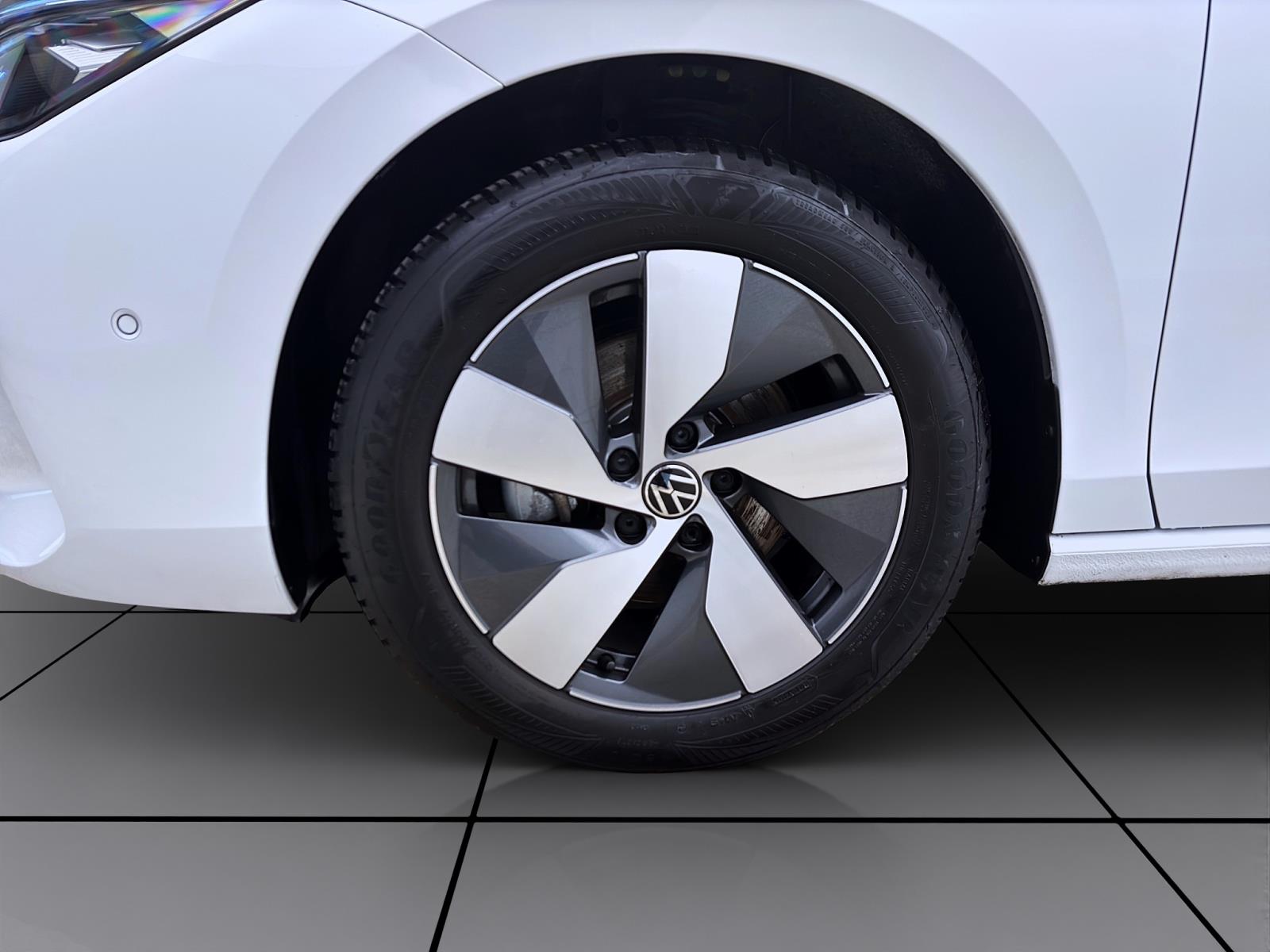 Volkswagen Passat Variant 1.5 eTSI DSG BUSINESS AHK NAVI KAMERA LED