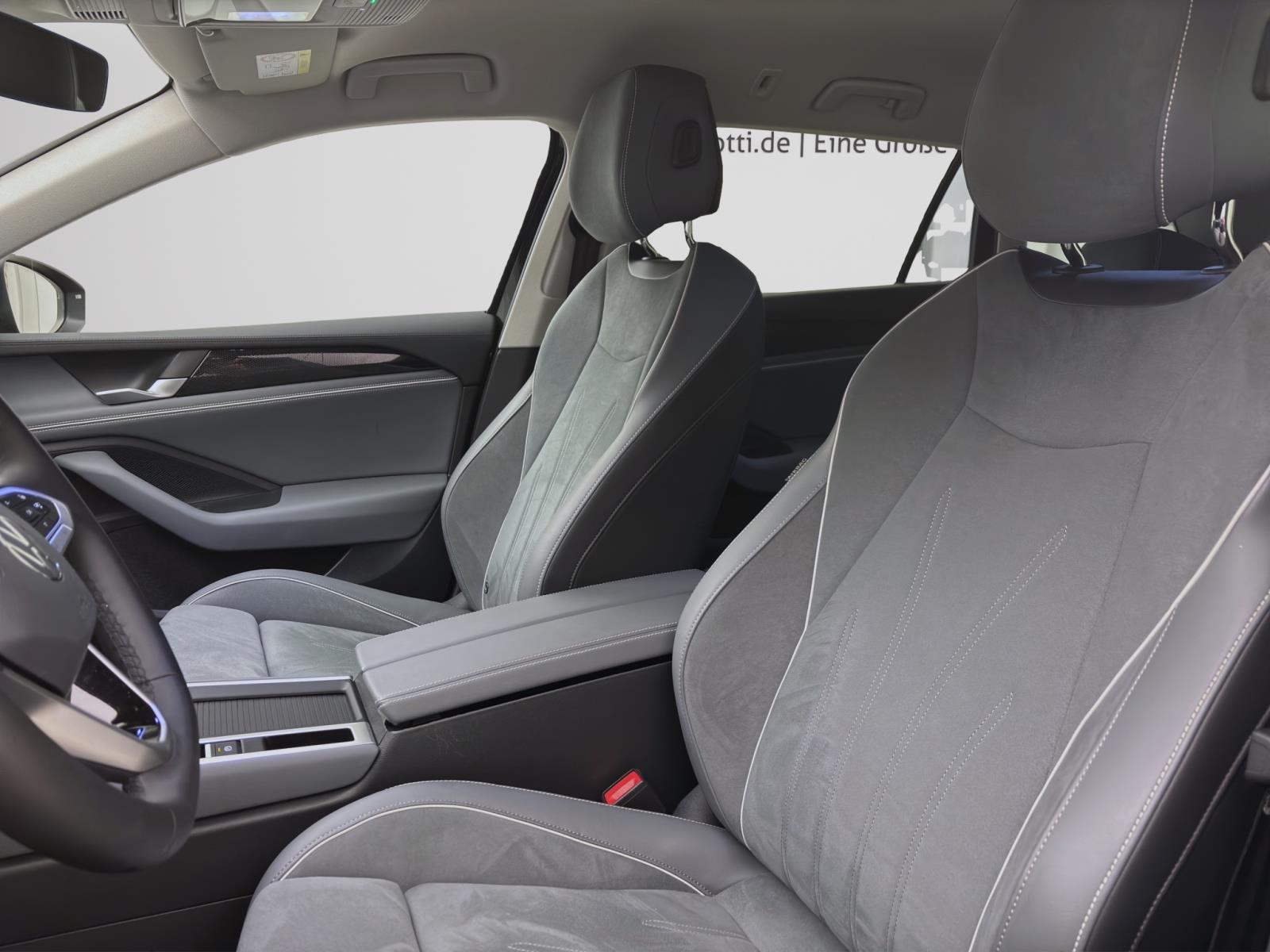 Volkswagen Passat Variant 1.5 eTSI DSG BUSINESS AHK NAVI ACC KAMERA
