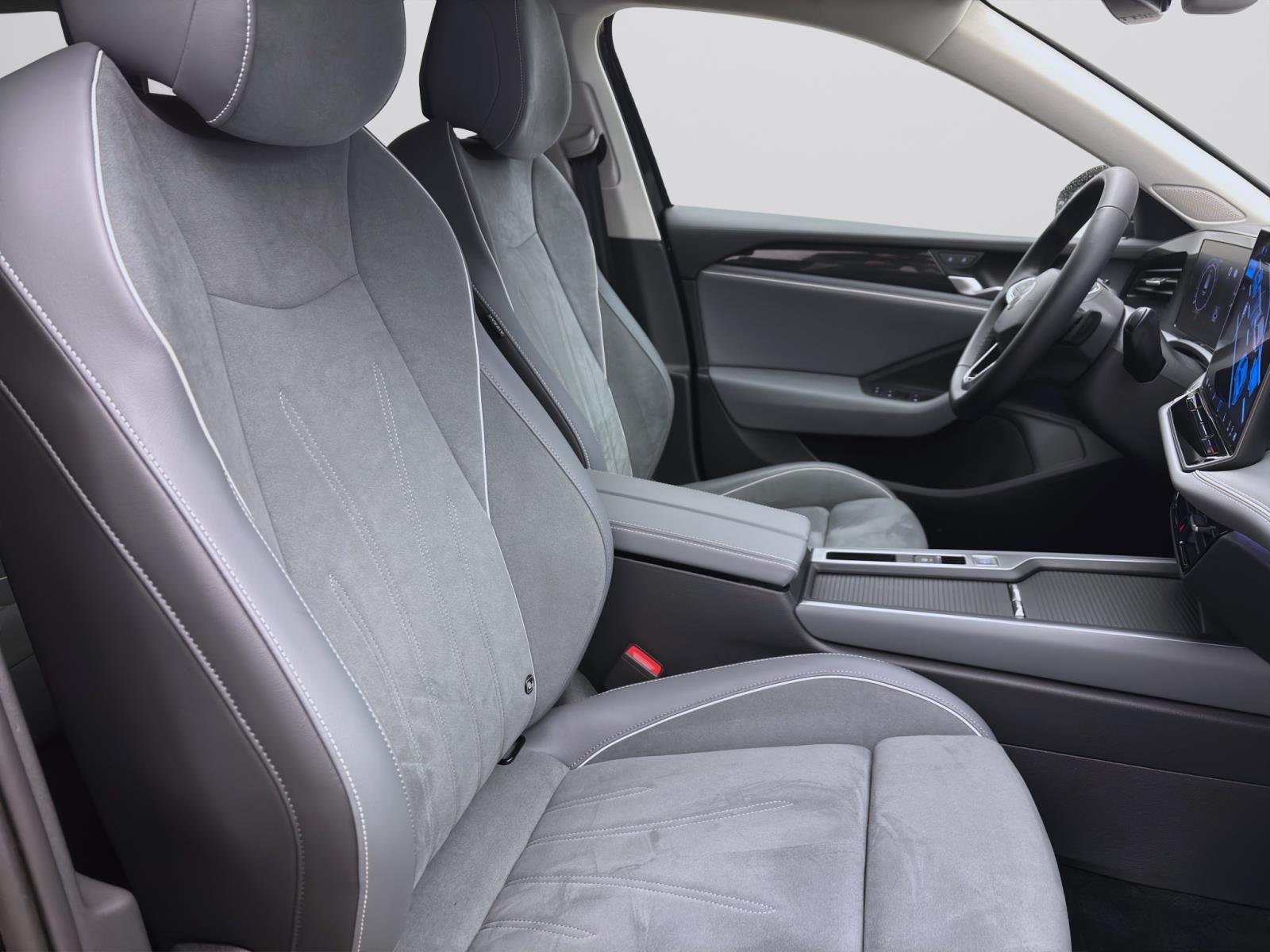 Volkswagen Passat Variant 1.5 eTSI DSG BUSINESS AHK NAVI ACC KAMERA LED