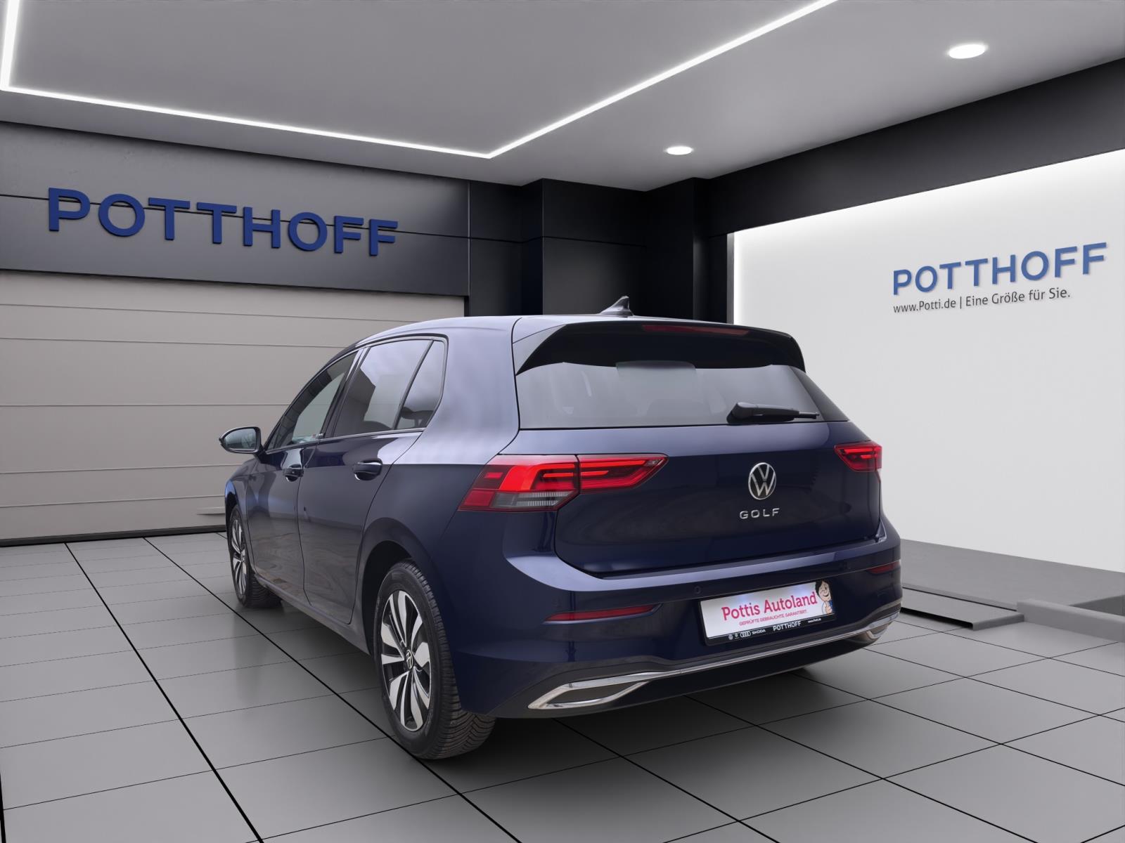 Volkswagen Golf 2.0 TDI DSG MOVE AHK NAVI ACC KAMERA LED