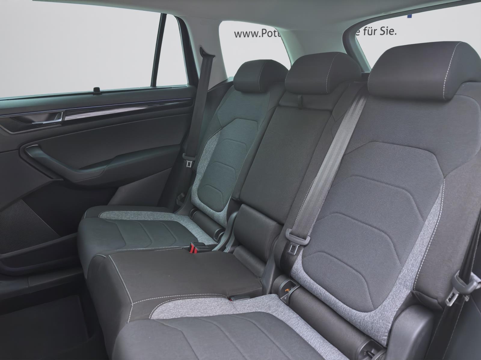 Skoda Kodiaq 2.0 TDI DSG DRIVE 125 STANDHZG AHK NAVI ACC