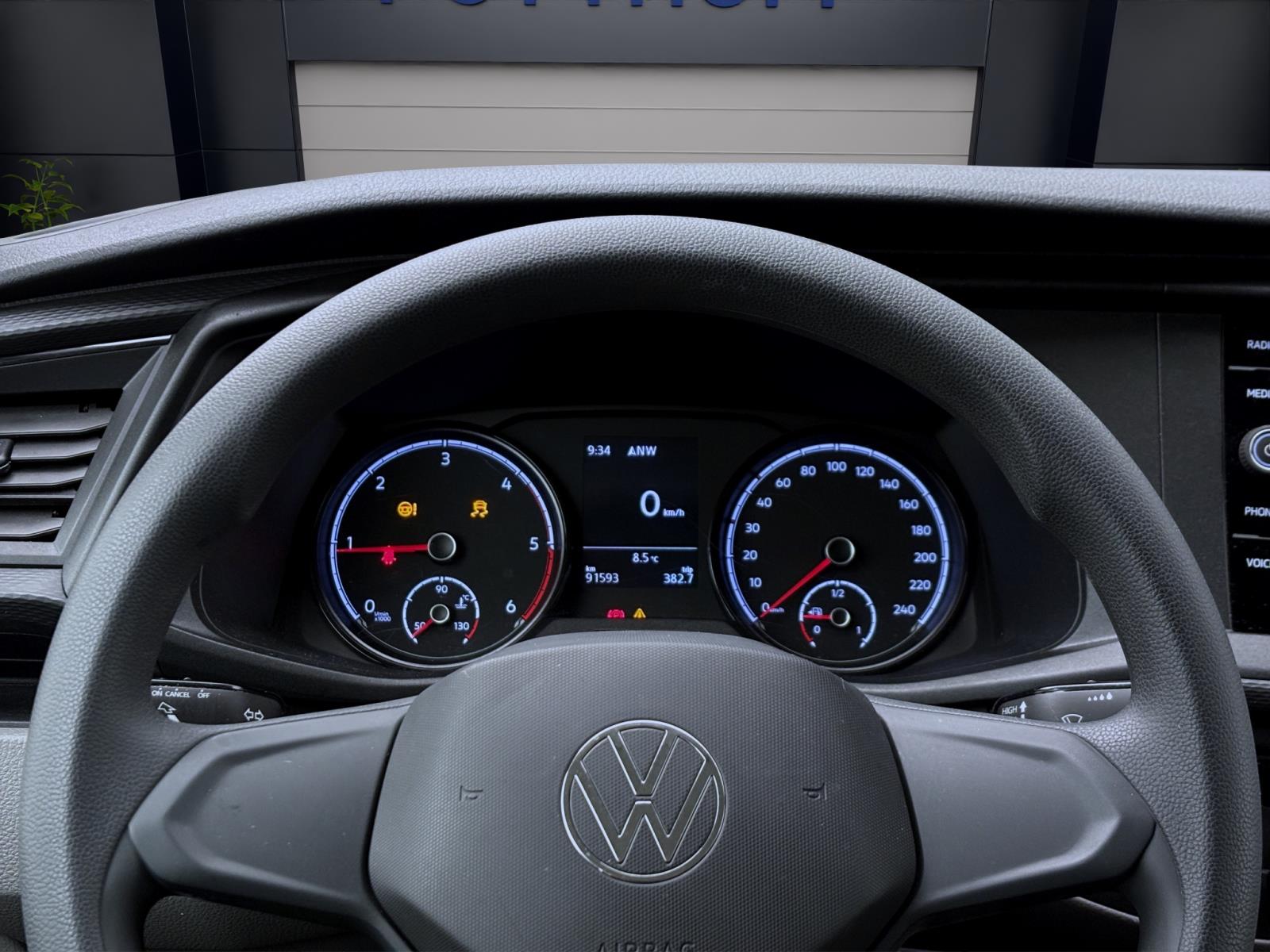 Volkswagen T6.1 Transporter Kombi 2.0 TDI 9-SITZER KLIMA PDC NAVI