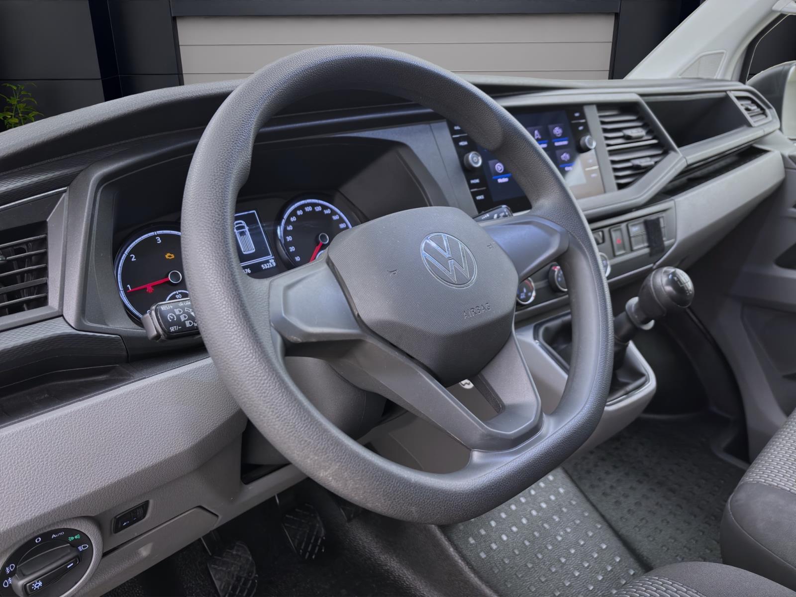 Volkswagen T6.1 Transporter Kombi 2.0 TDI 9-SITZER NAVI KLIMAPDC