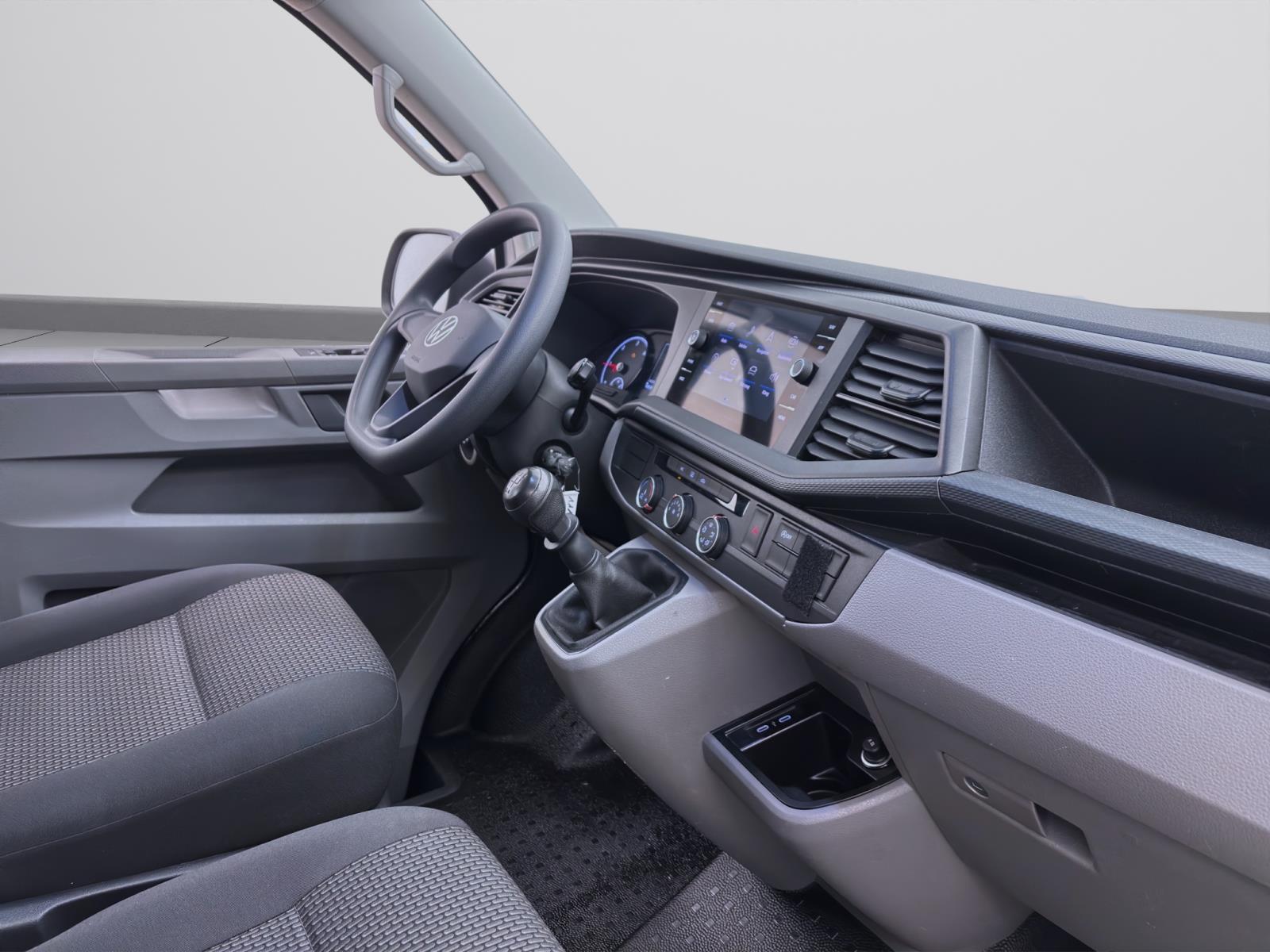 Volkswagen T6.1 Transporter Kombi 2.0 TDI 9-SITZER NAVI KLIMAPDC