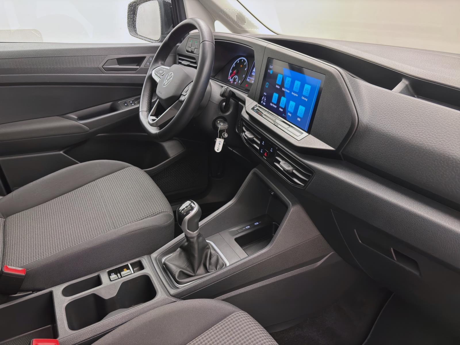 Volkswagen Caddy 1.5 TSI 5-SITZER PANO AHK PDC