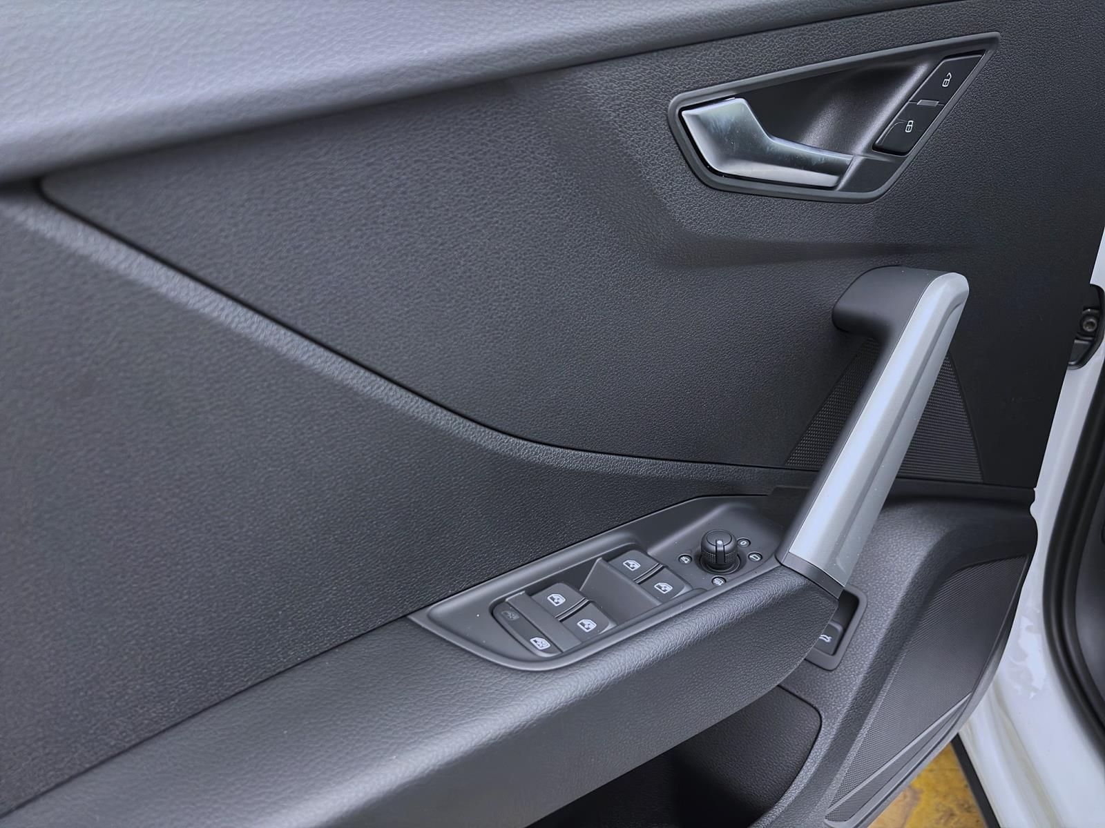 Audi Q2 30 TDI AHK MATRIX KAMERA NAVI PDC