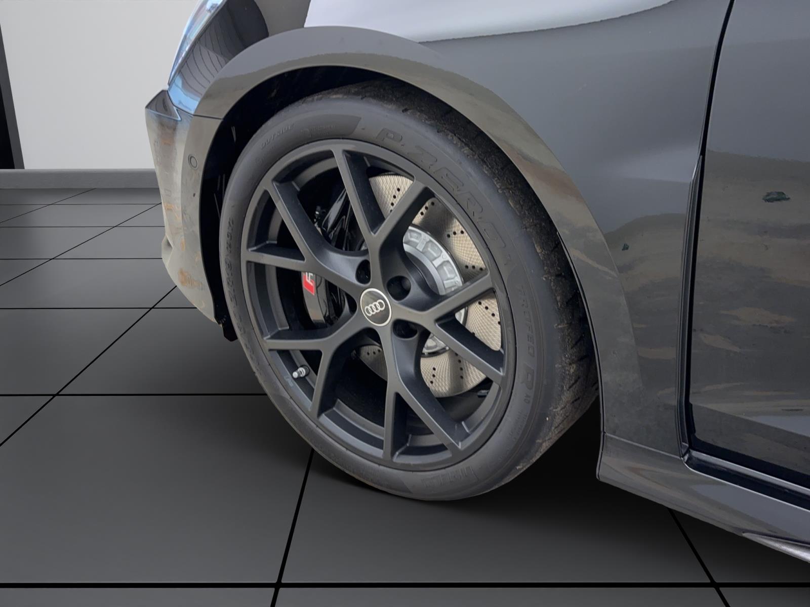 Audi RS3 Limousine Q NAVI MATRIX KAMERA B&O HuD