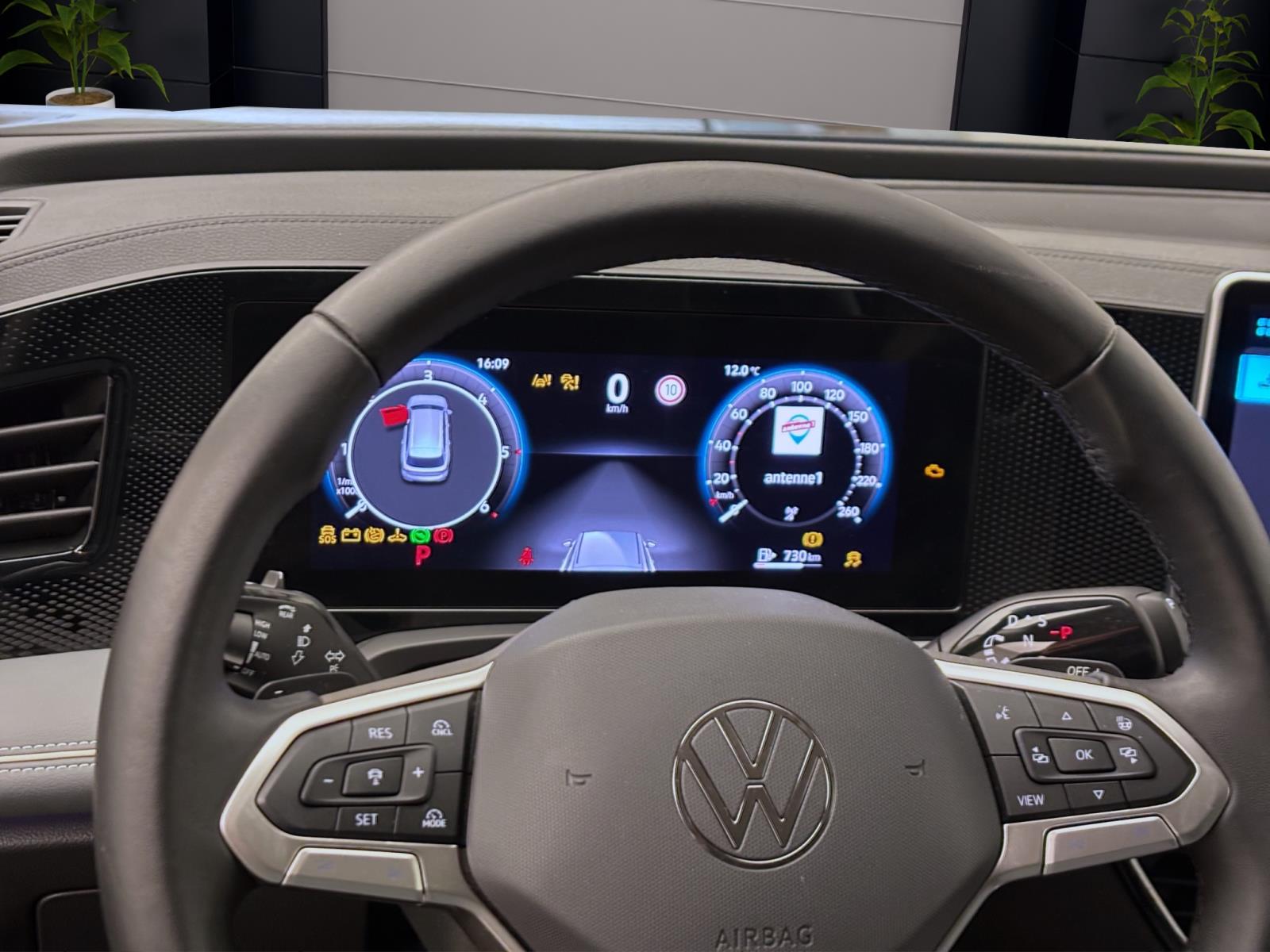 Volkswagen Passat Variant 2.0 TDI DSG BUSINESS AHK NAVI ACC KAMERA