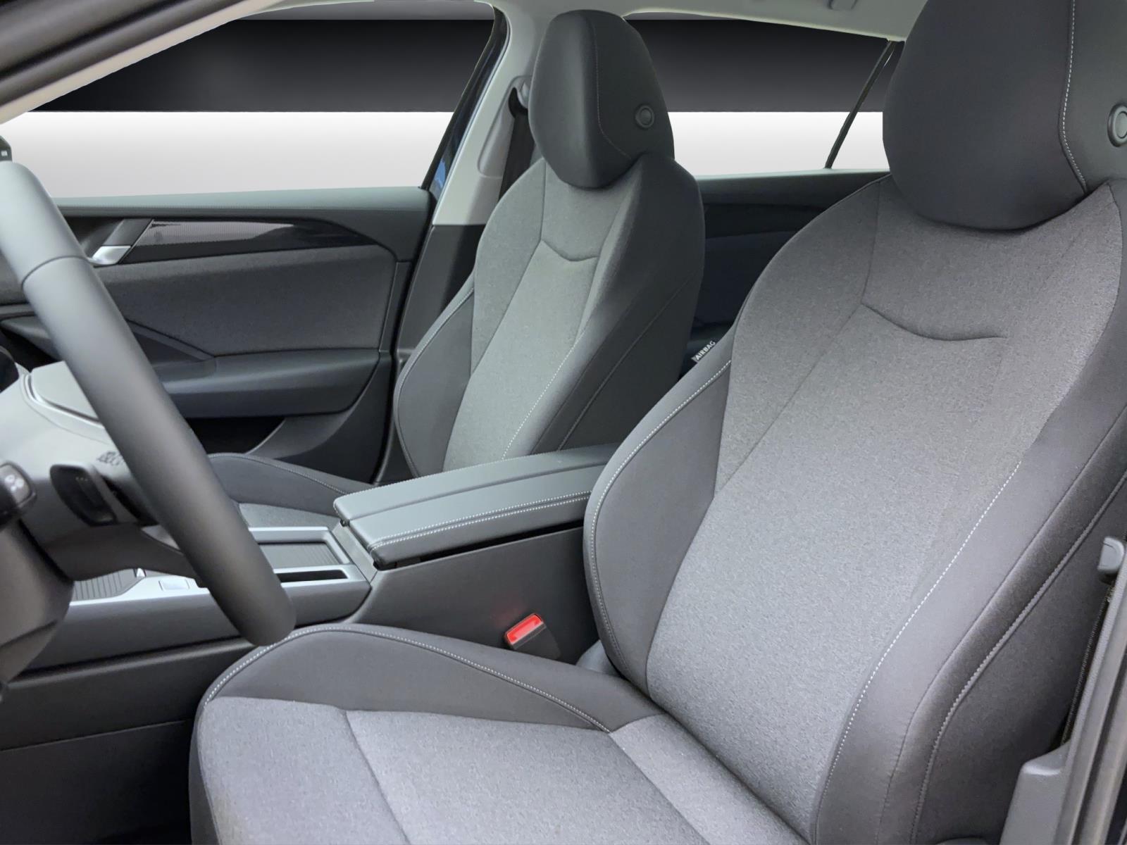 Volkswagen Passat Variant 1.5 eTSI DSG AHK ACC KAMERA LED