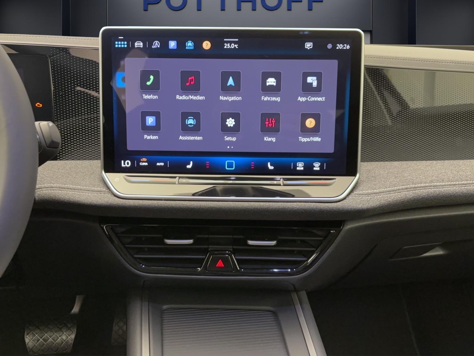 Volkswagen Passat Variant 1.5 eTSI DSG AHK ACC KAMERA LED