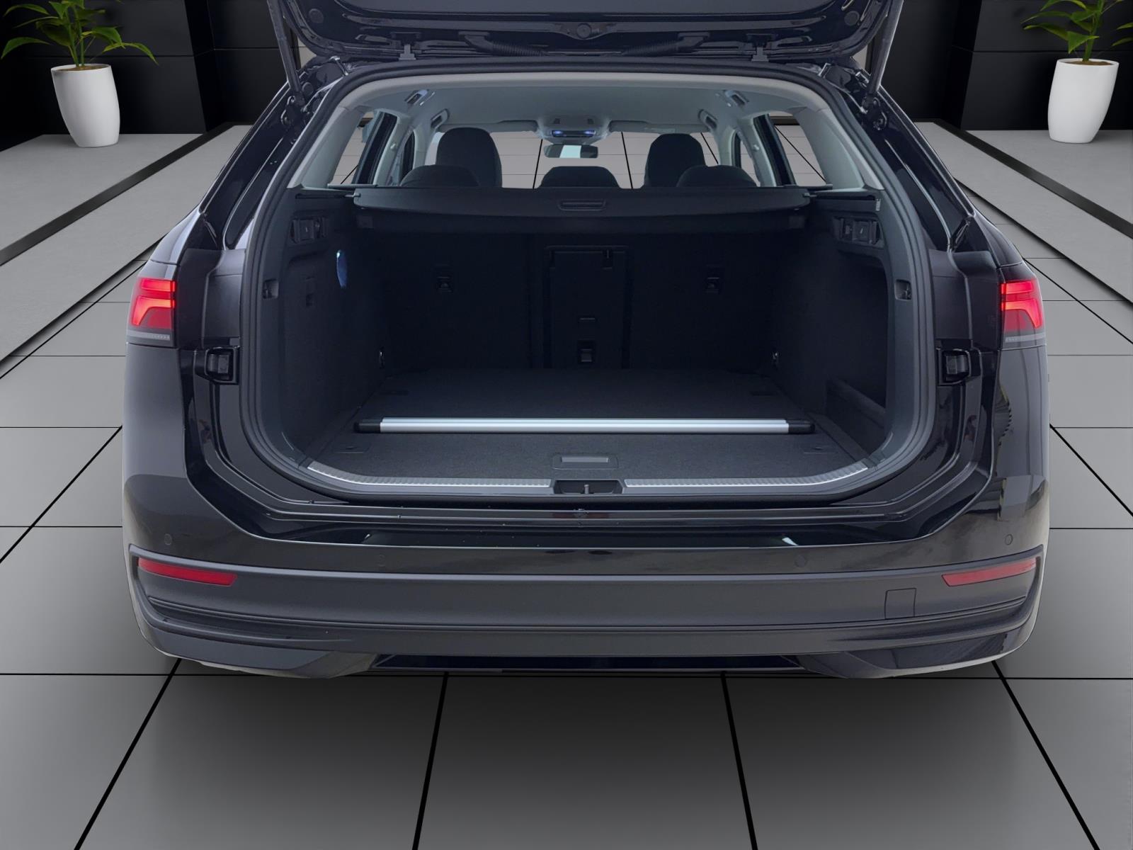 Volkswagen Passat Variant 1.5 eTSI DSG AHK ACC KAMERA LED