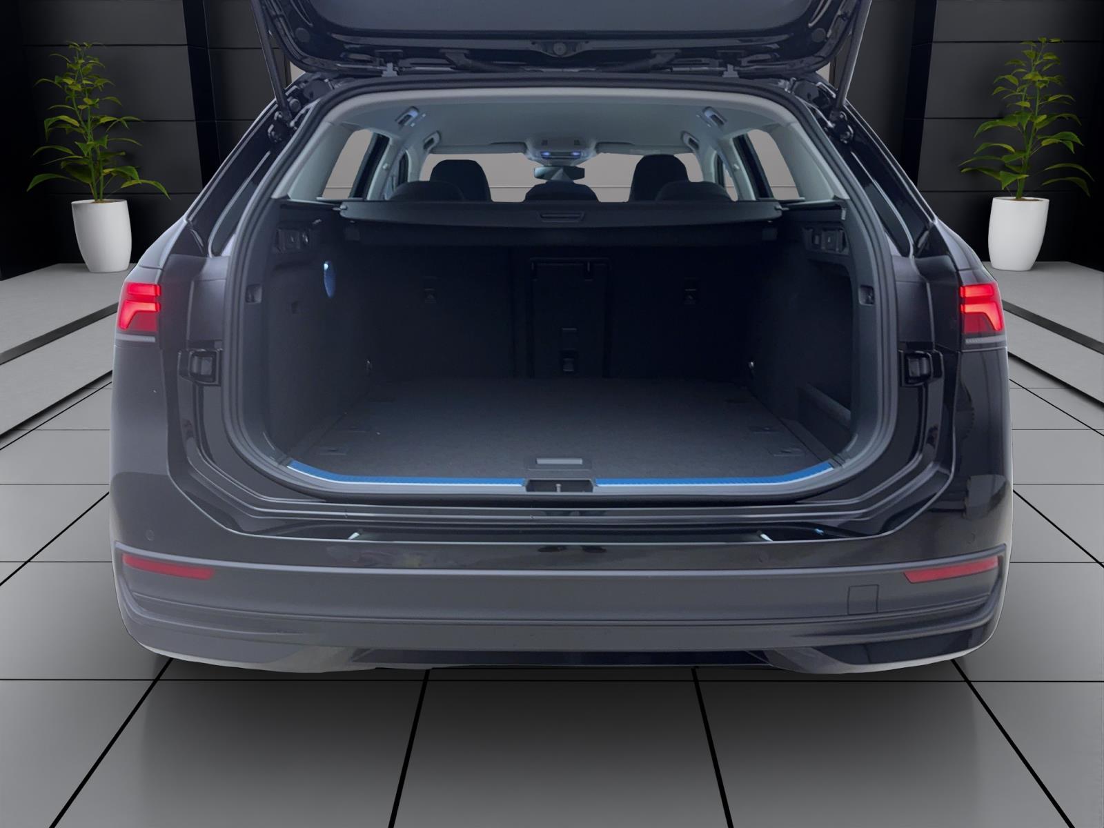 Volkswagen Passat Variant 1.5 eTSI DSG AHK ACC KAMERA LED