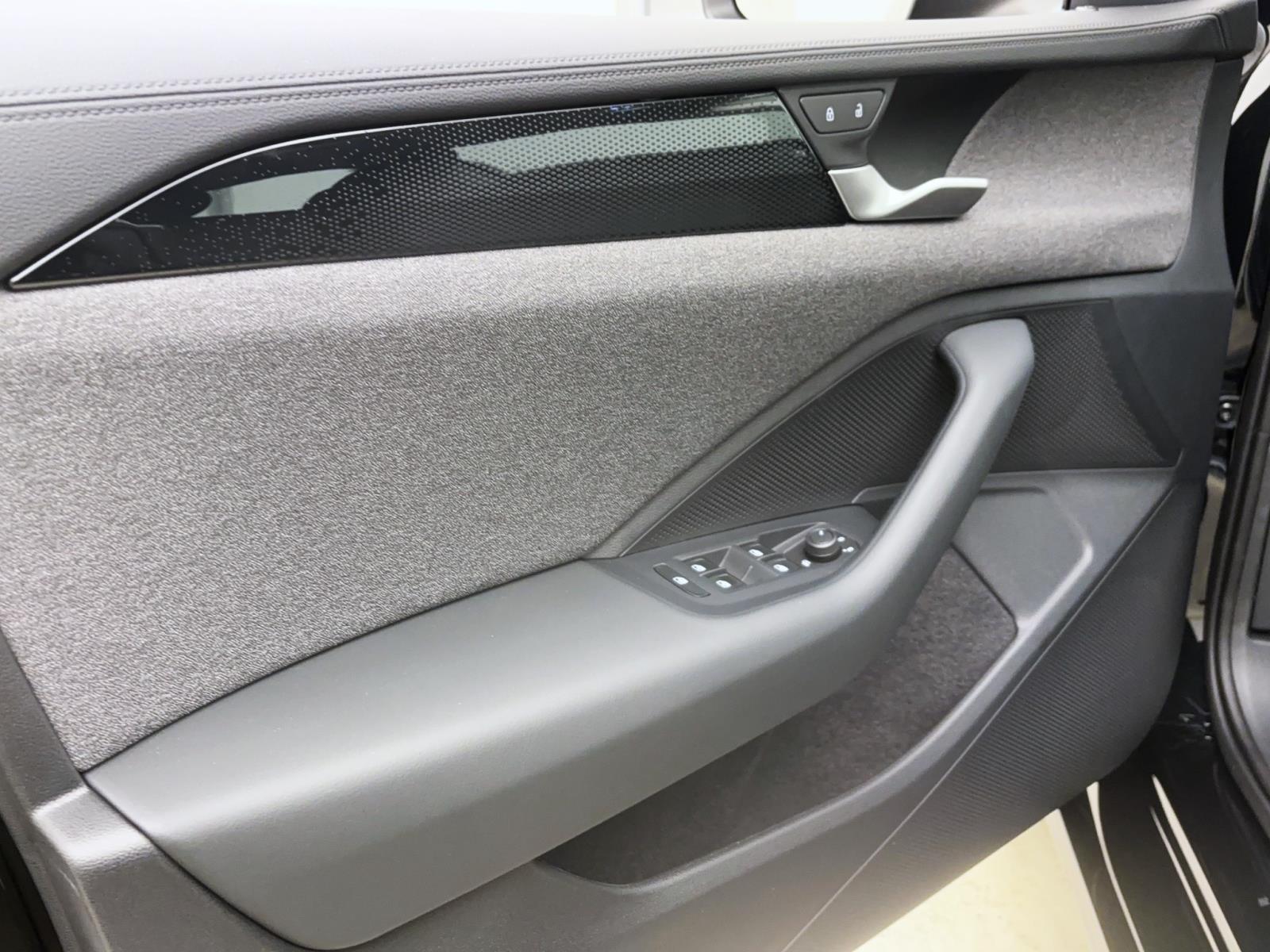 Volkswagen Passat Variant 1.5 eTSI DSG AHK ACC KAMERA LED