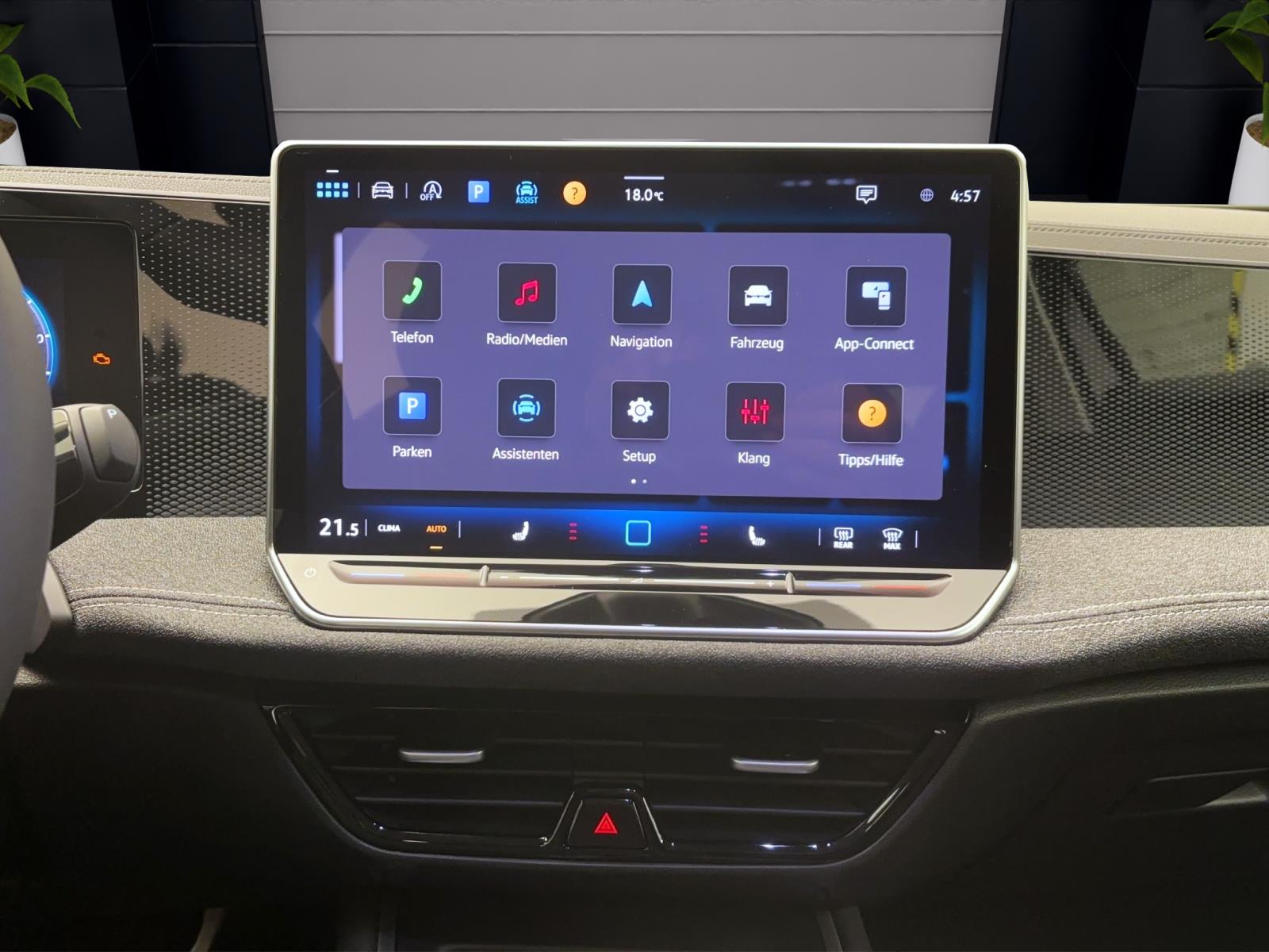 Volkswagen Passat Variant 1.5 eTSI DSG AHK ACC KAMERA LED