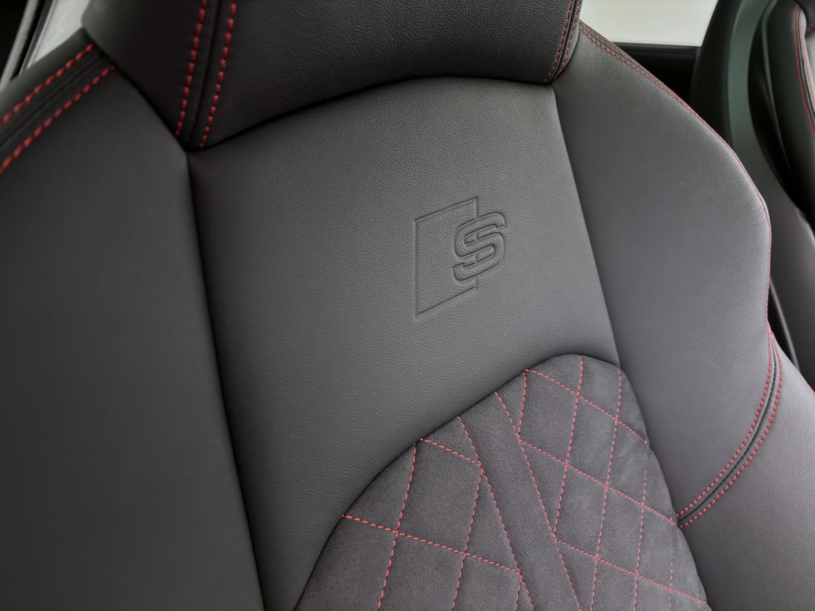 Audi S4 Avant PANO STDHZG B&O MATRIX HuD AHK