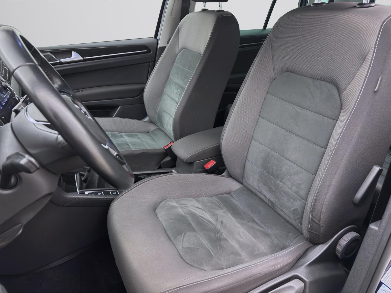 Volkswagen Golf Sportsvan 1.5 TSI HIGHLINE NAVI ACC PDC LED