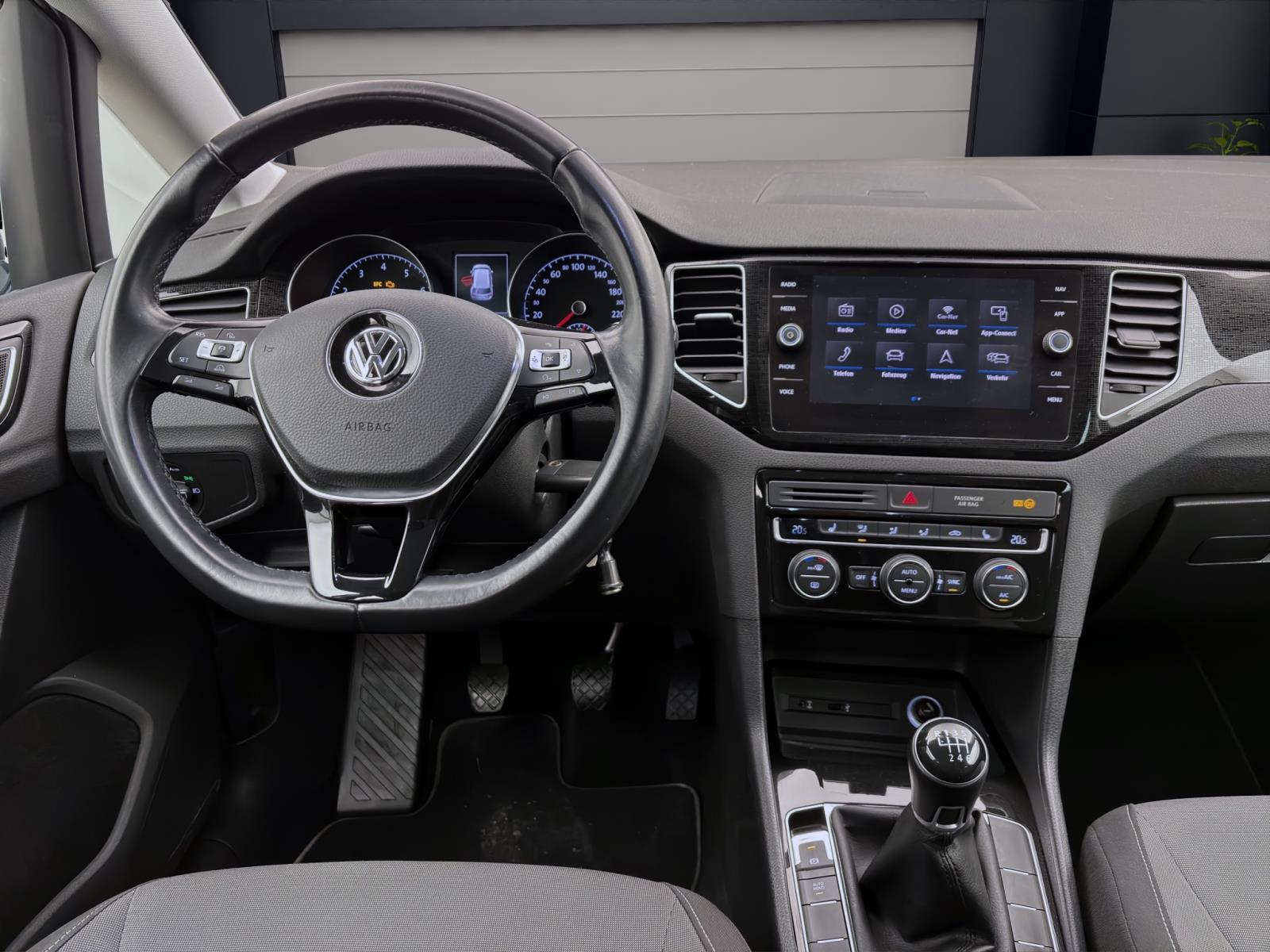 Volkswagen Golf Sportsvan 1.5 TSI HIGHLINE NAVI ACC PDC LED