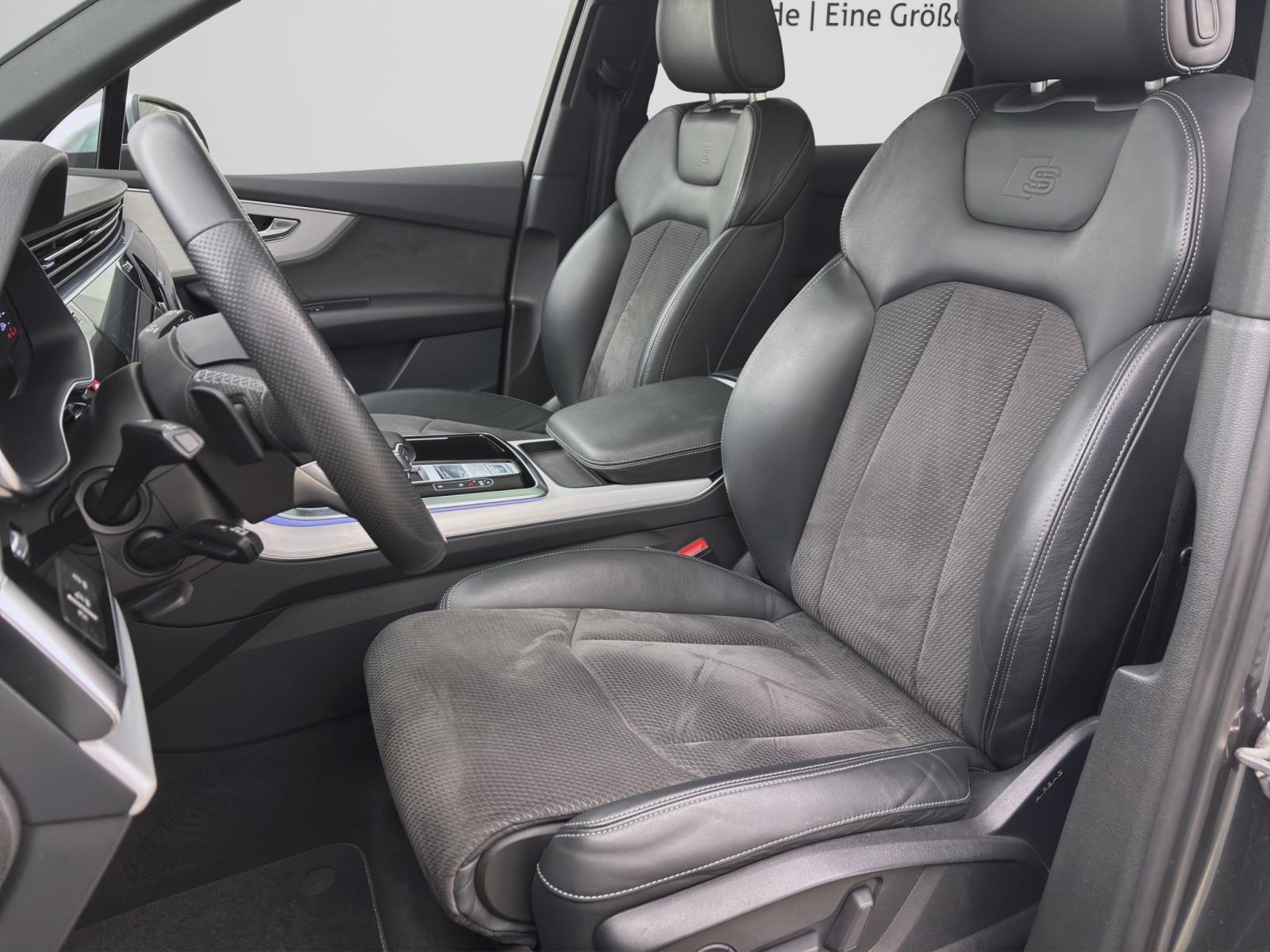 Audi SQ7 4.0 TDI Q PANO VIRTUAL AHK LM21 HuD