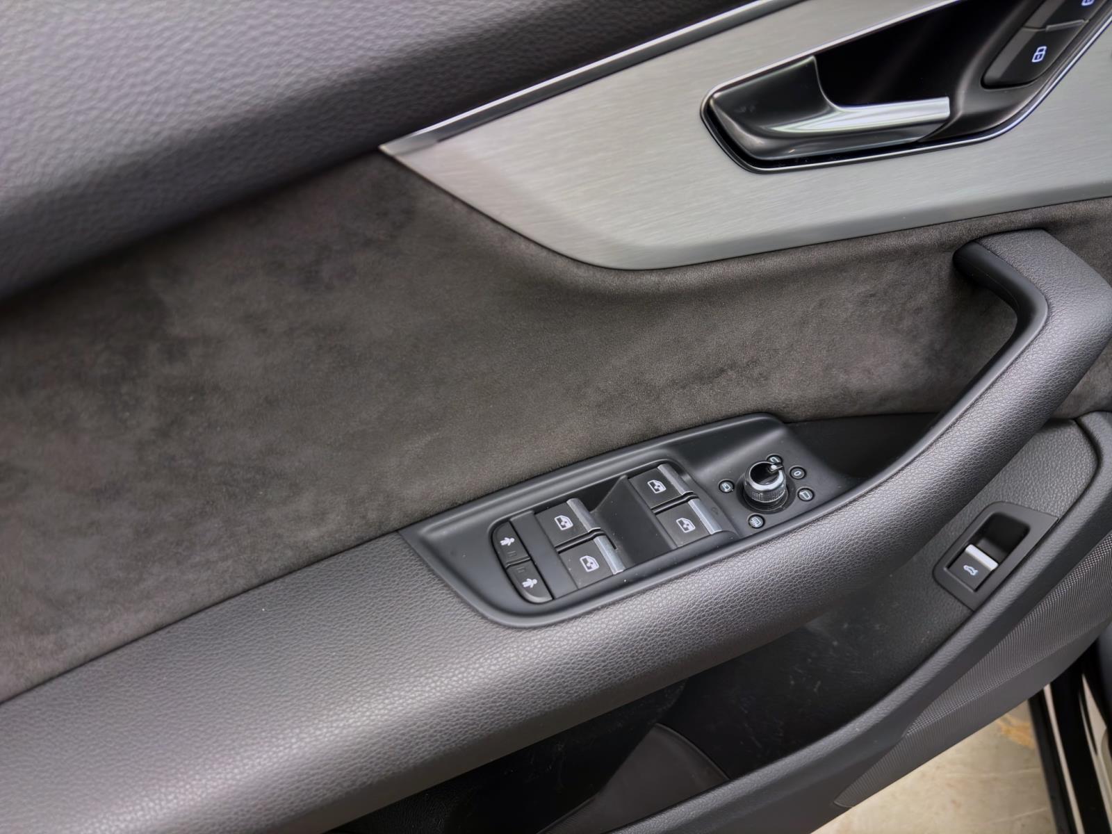 Audi SQ7 4.0 TDI Q PANO VIRTUAL AHK LM21 HuD