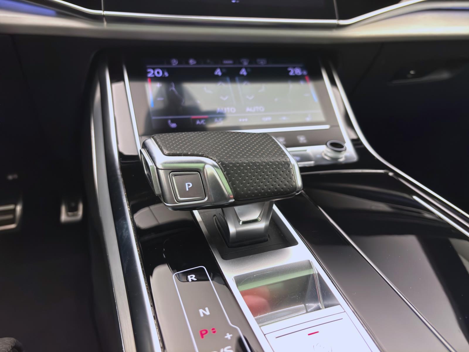 Audi SQ7 4.0 TDI Q PANO VIRTUAL AHK LM21 HuD