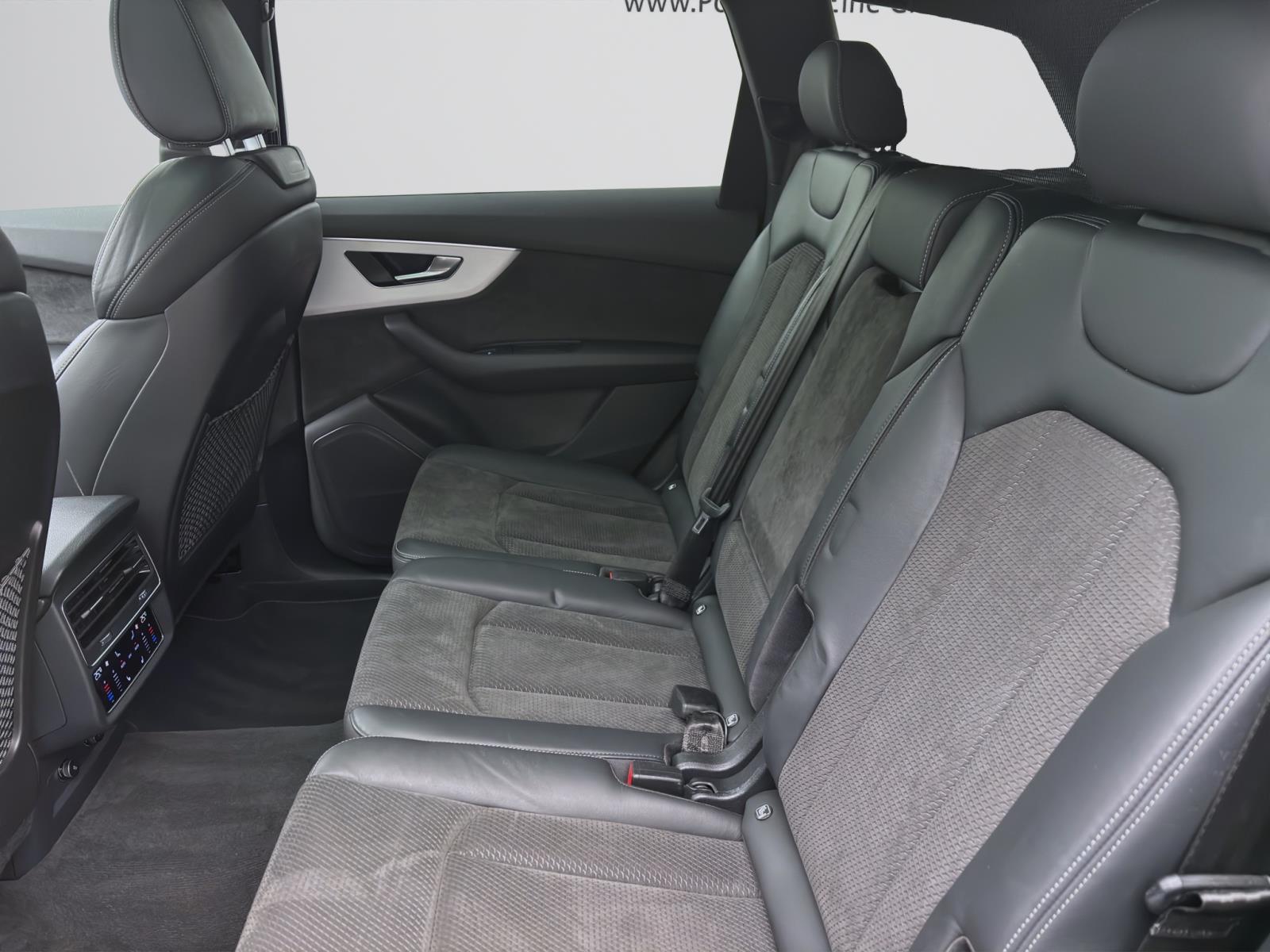 Audi SQ7 4.0 TDI Q PANO VIRTUAL AHK LM21 HuD