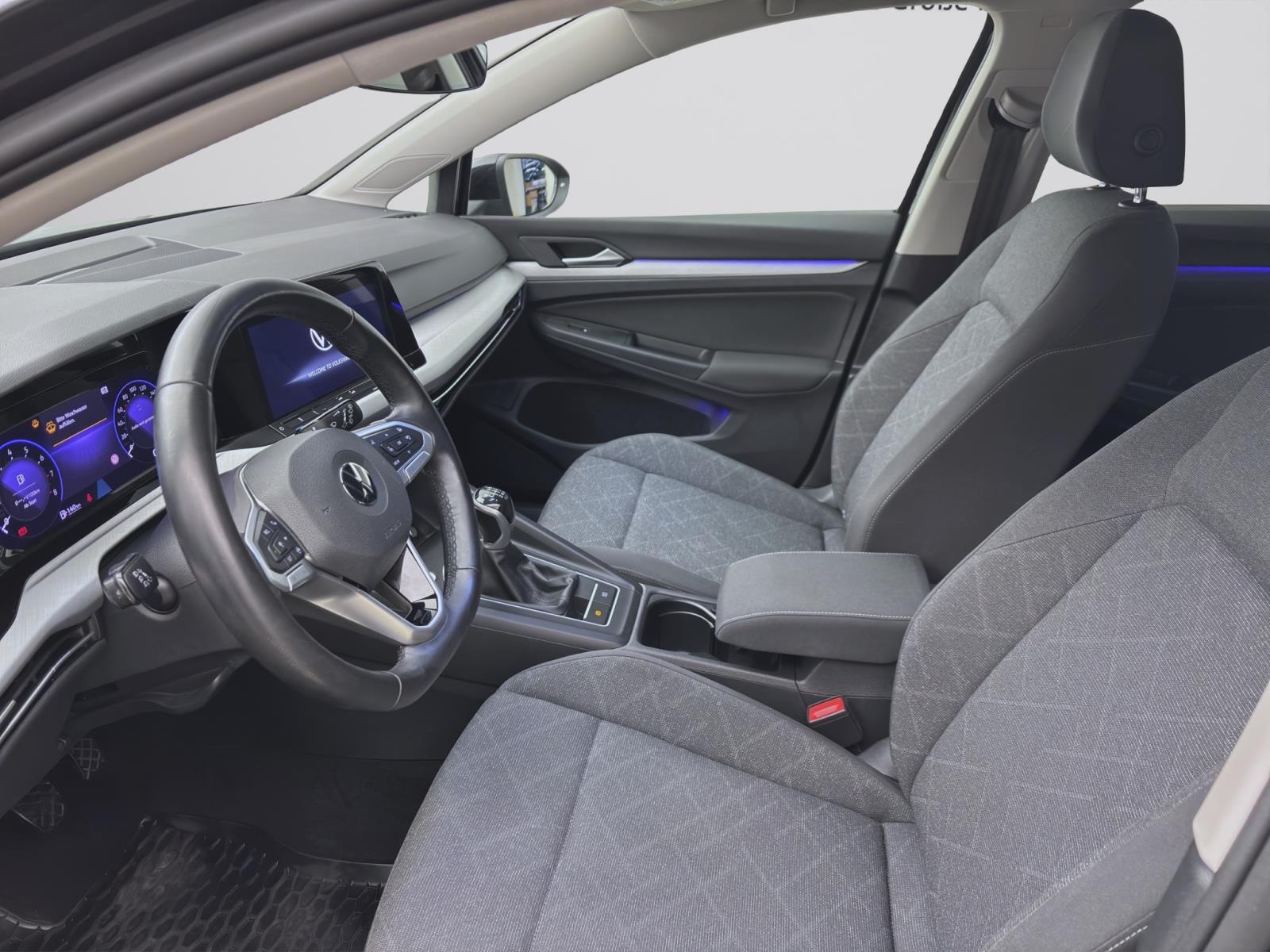 Volkswagen Golf 1.5 TSI LIFE NAVI PRO ACC LM16 SITZHZG