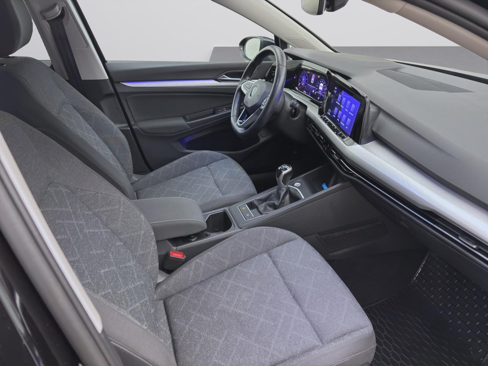 Volkswagen Golf 1.5 TSI LIFE NAVI PRO ACC LM16 SITZHZG