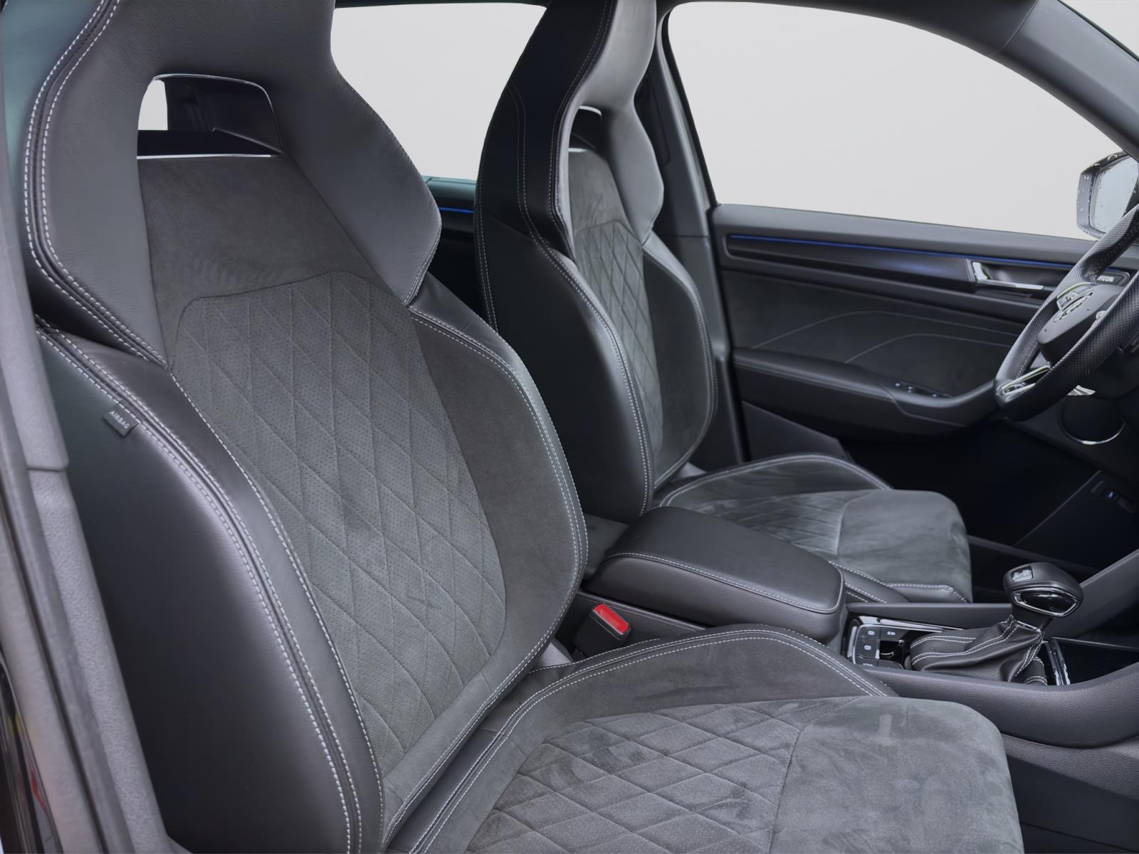Skoda Kodiaq 2.0 TDI DSG 4x4 SPORTLINE NAVI PDC VIRTUAL PANO
