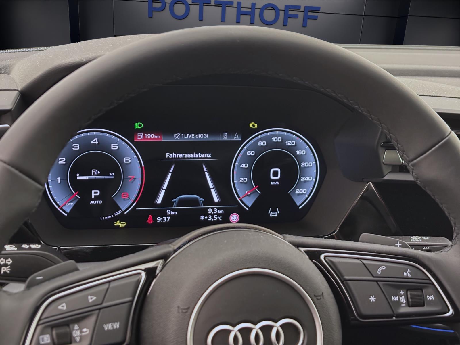 Audi A3 Limousine 30 TFSI S LINE SPORTSITZE VIRTUAL LM18 AHK